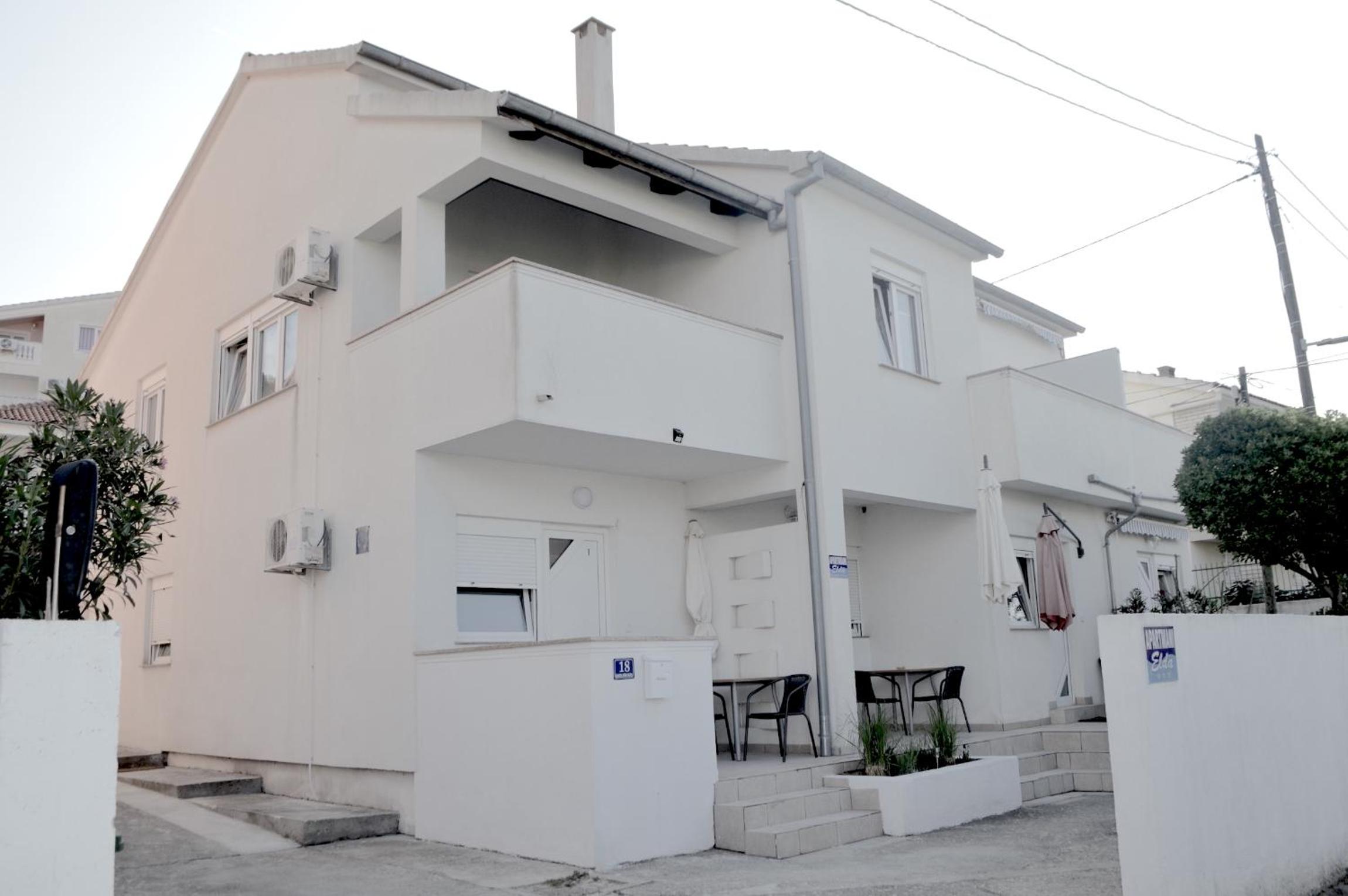 Apartment - Ground Floor photo 2