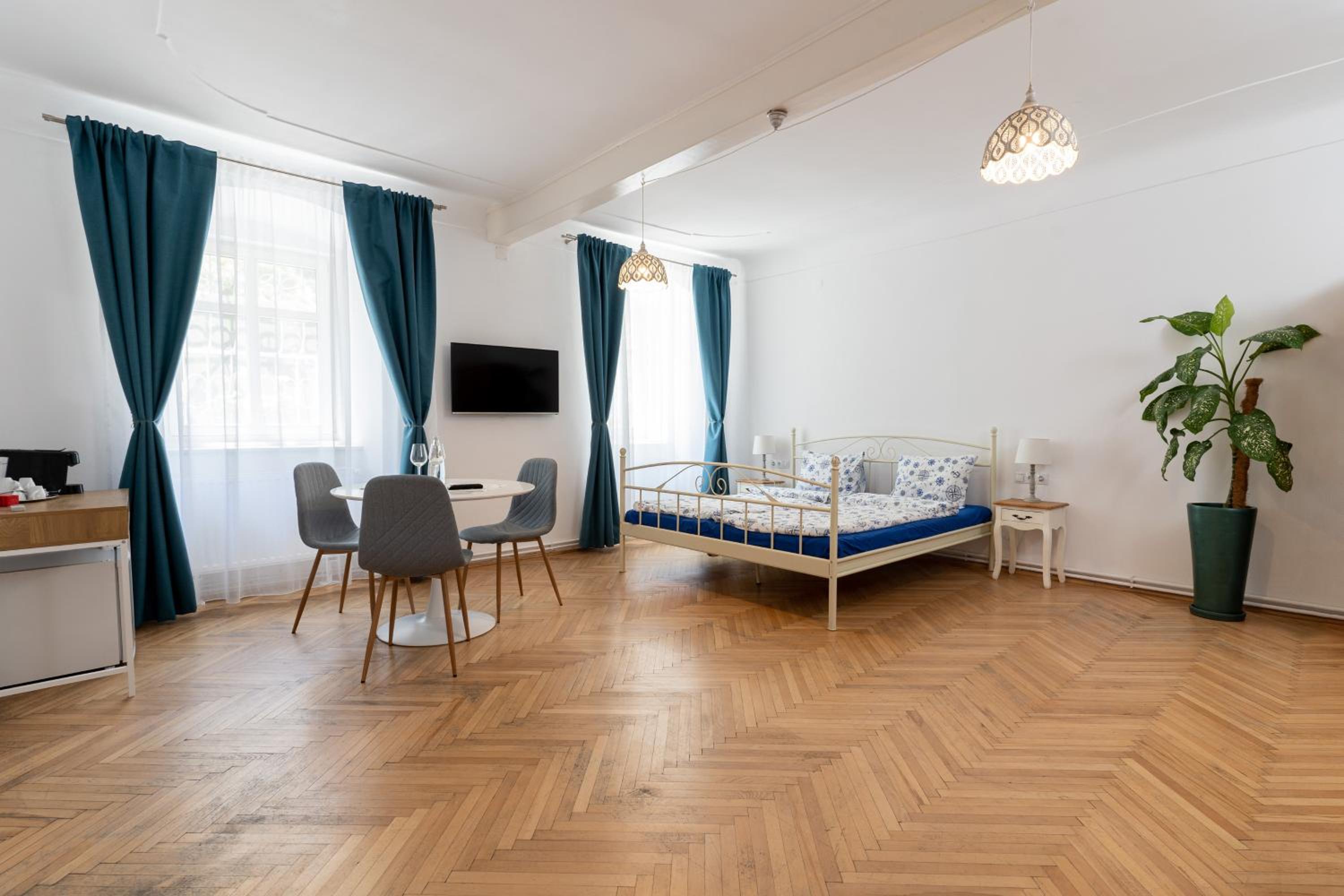 Double or Twin Room - Photo 1