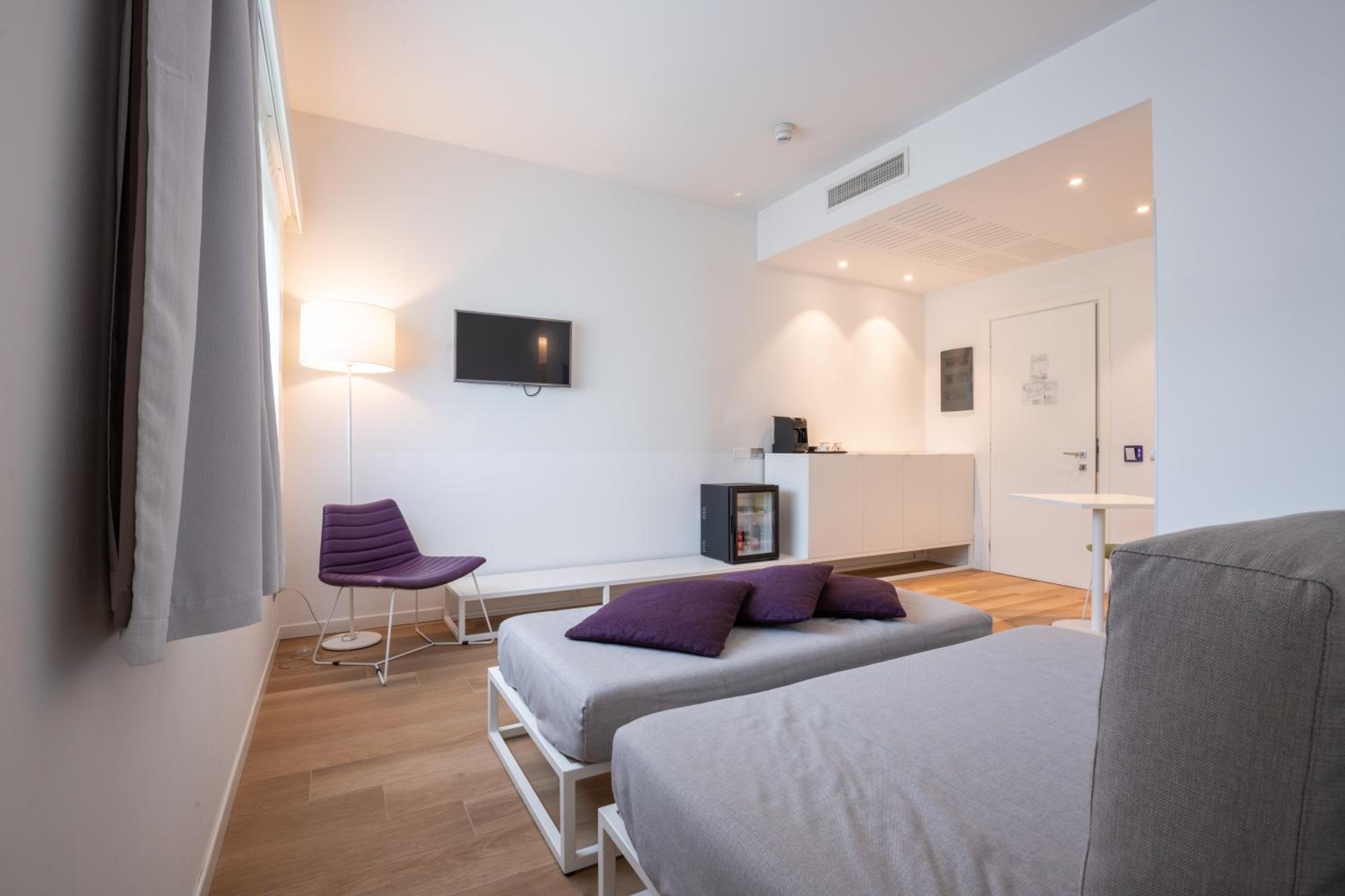 Suite - Photo 6