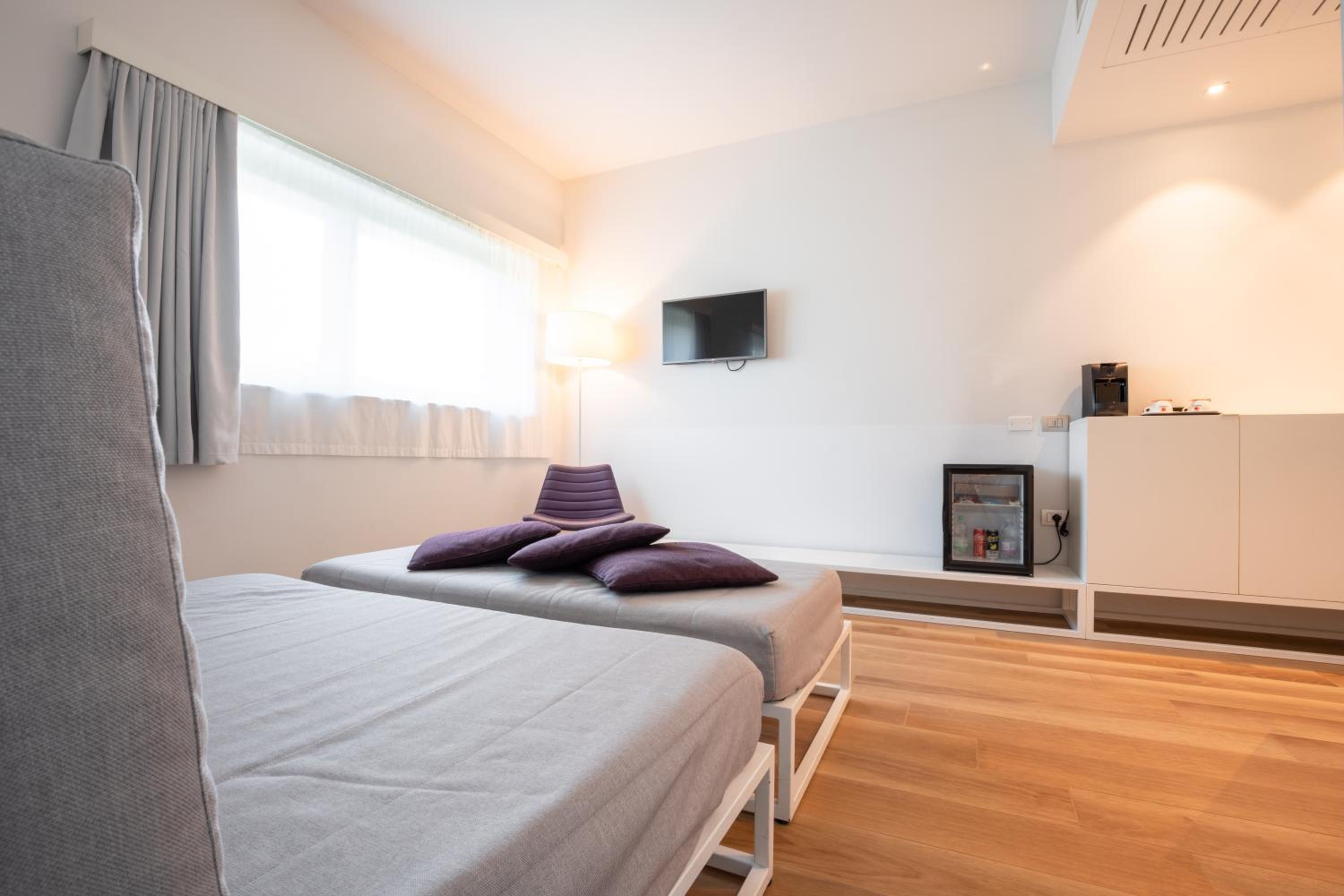 Suite - Photo 8