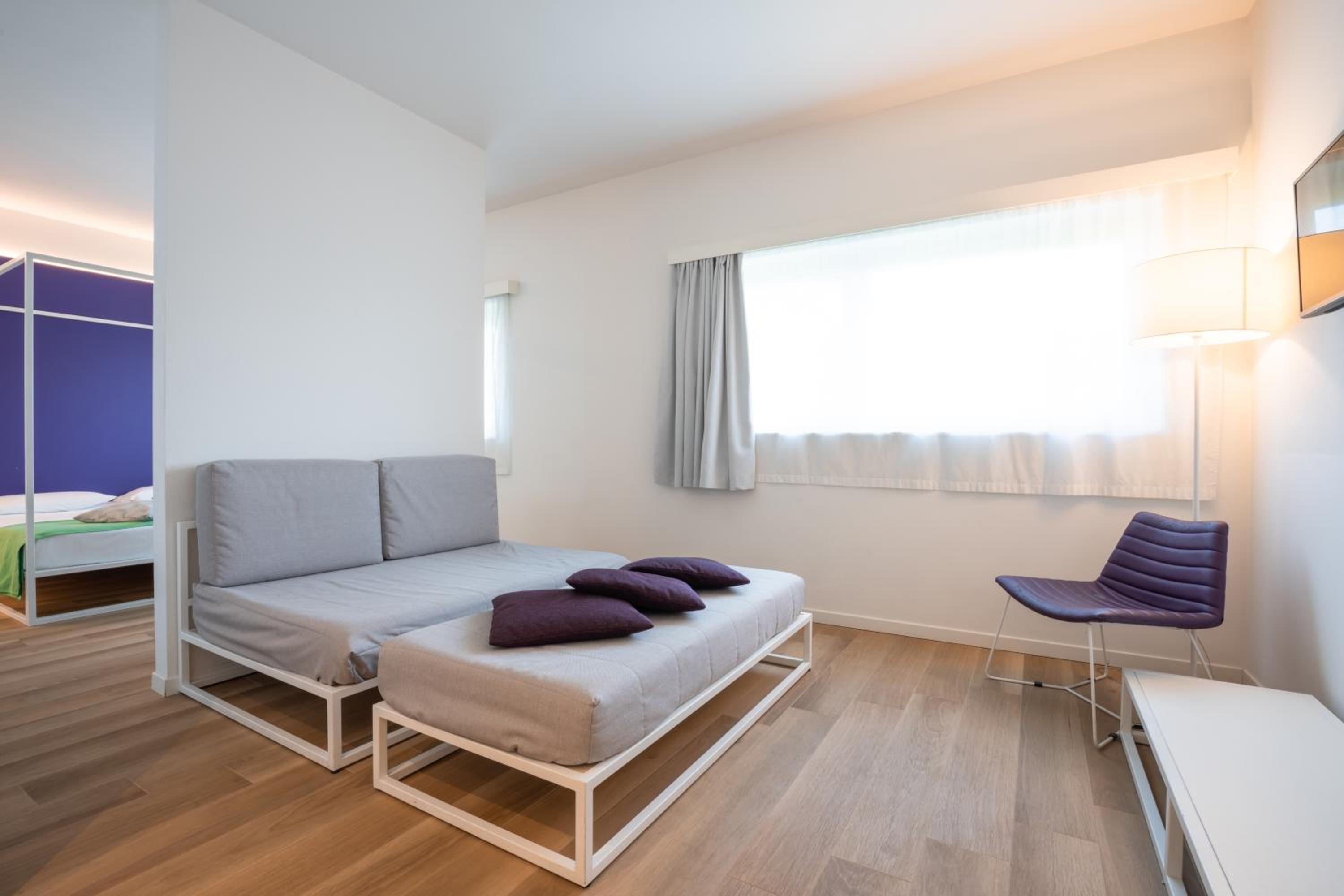 Suite - Photo 5