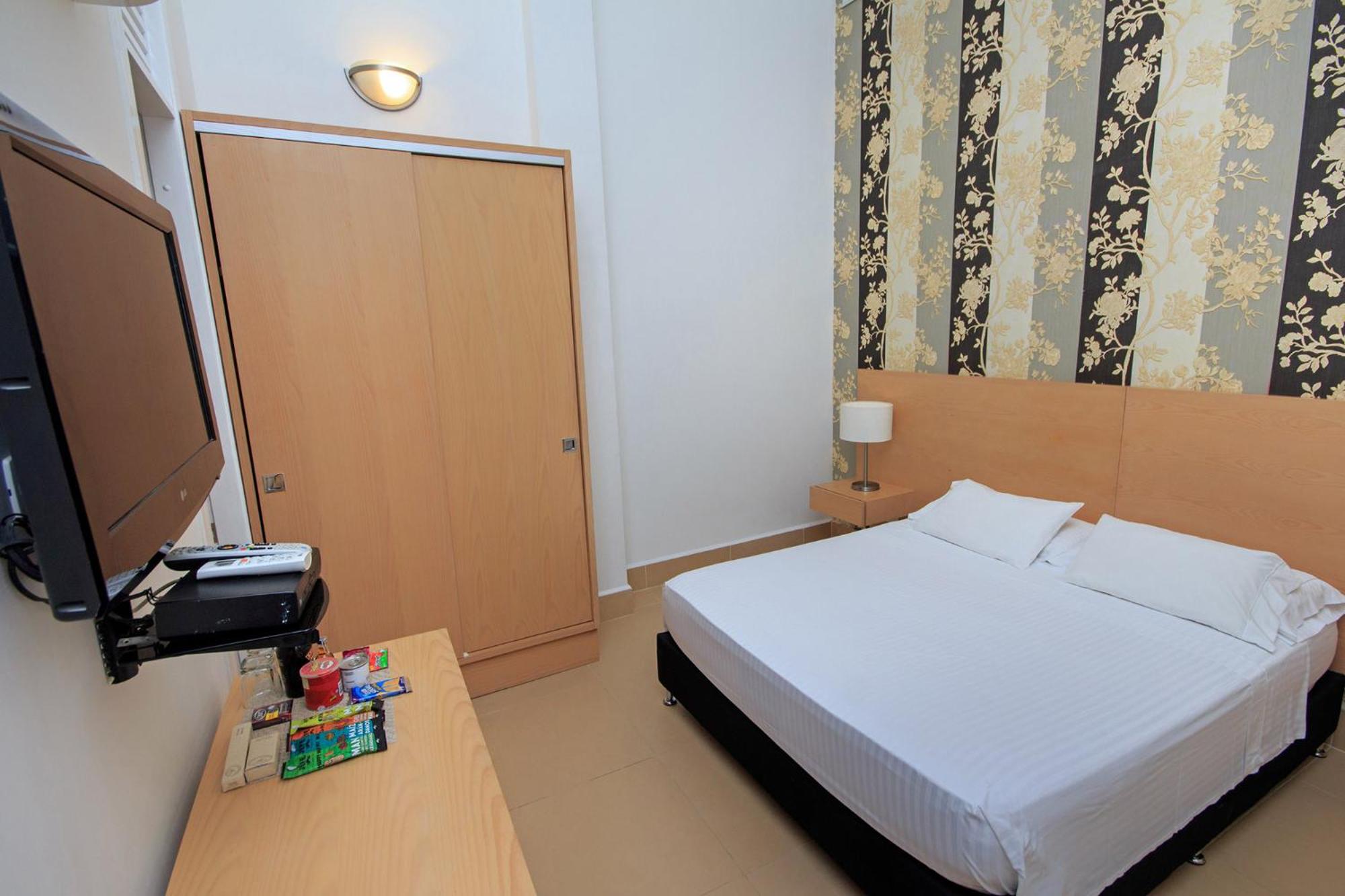 Standard Double Room photo 2