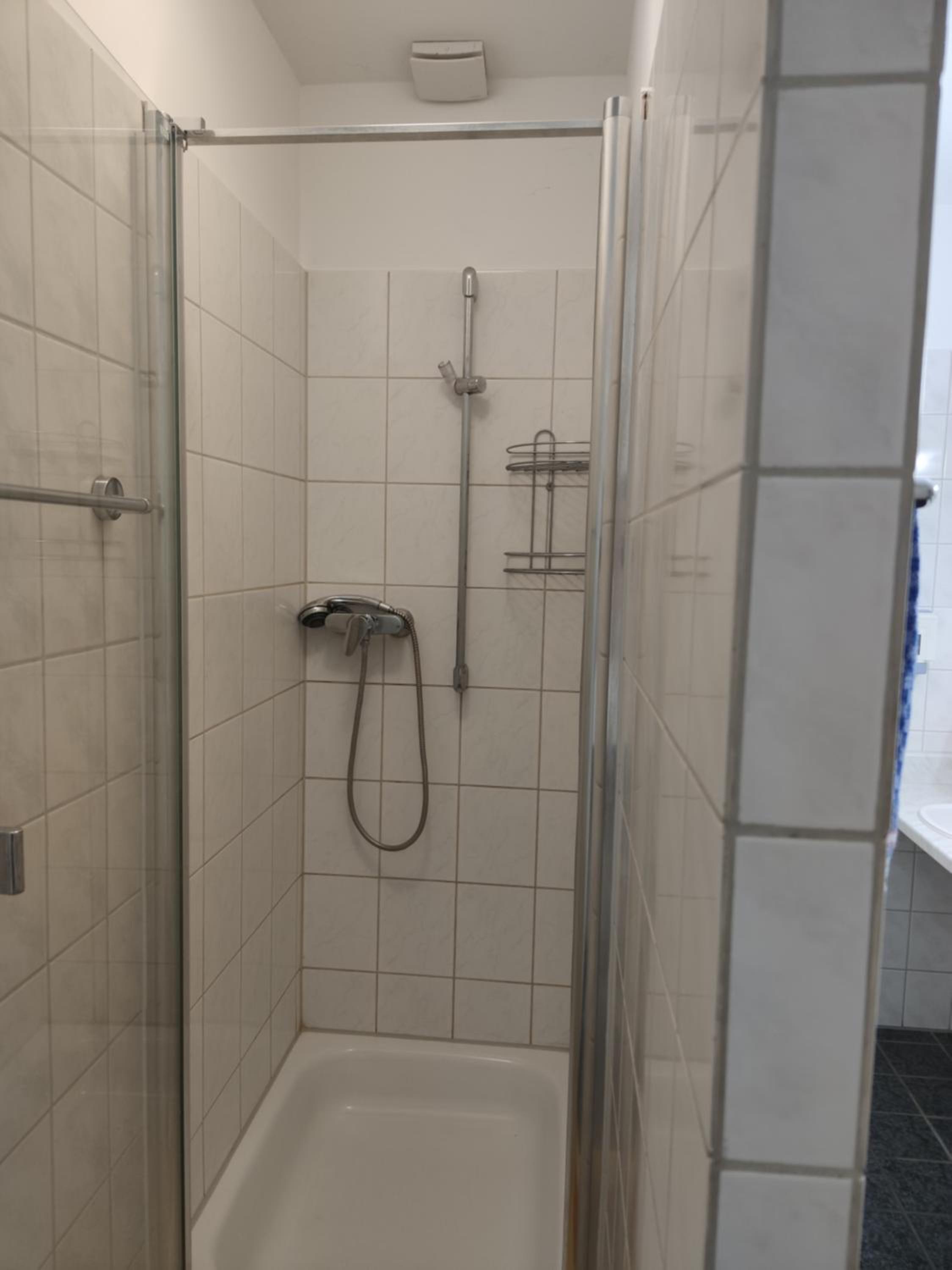 Twin Room with Shared Bathroom photo 3