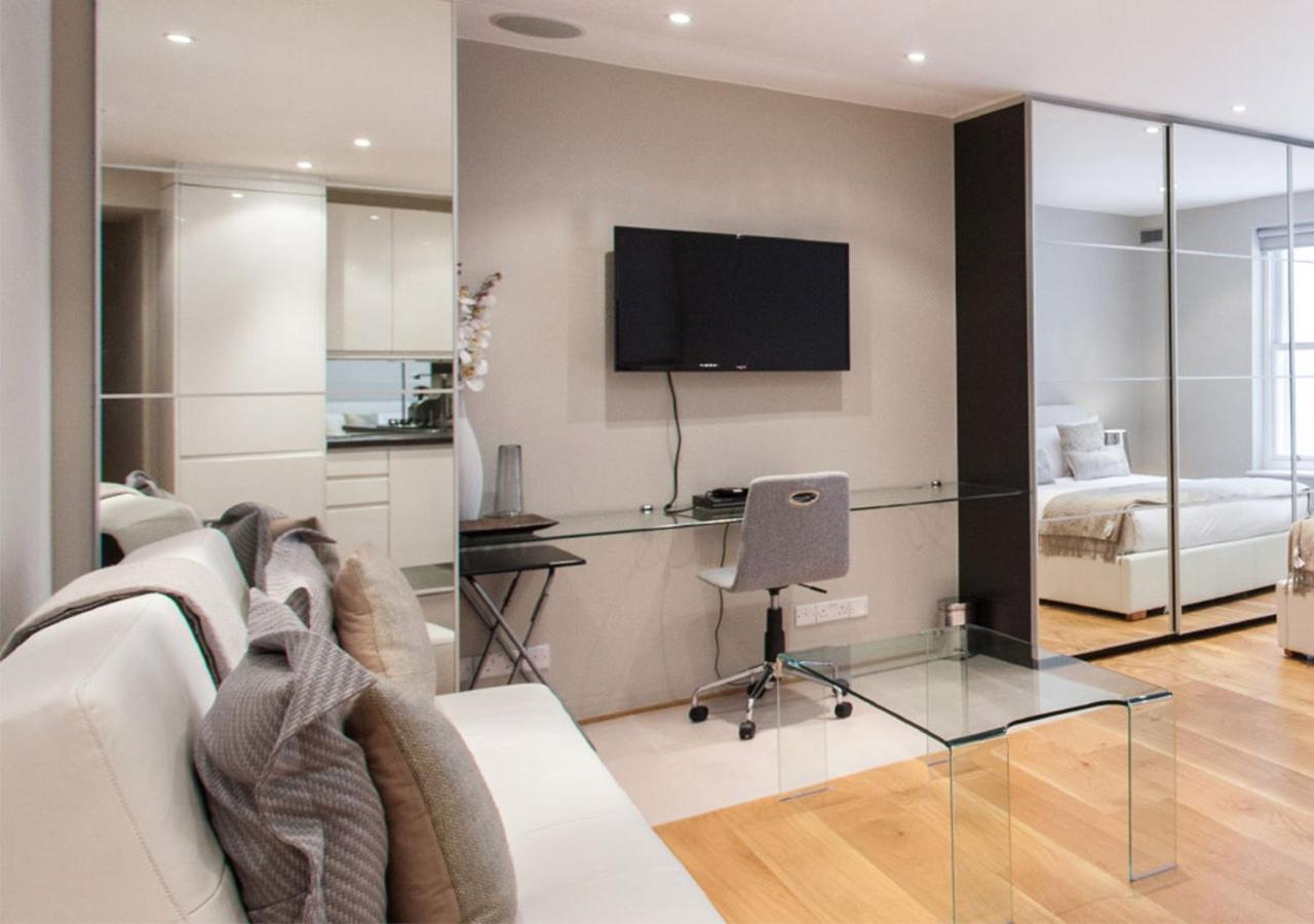Flat 5 - Large Studio Apartment photo 2
