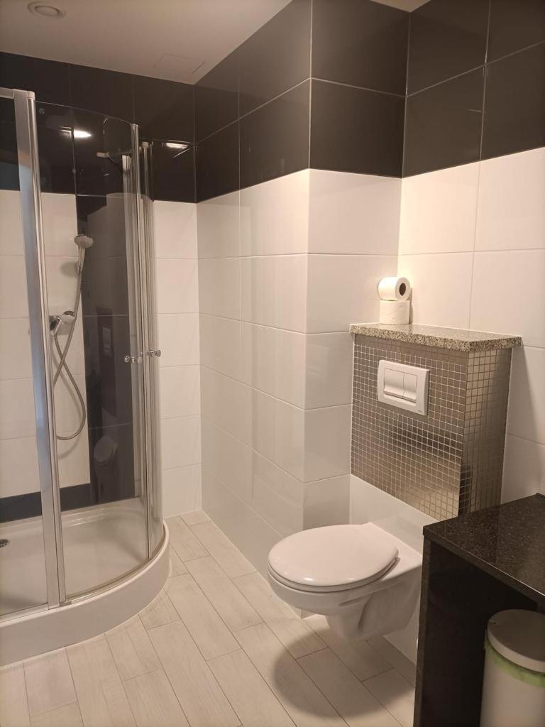 One-Bedroom Apartment - Photo 7