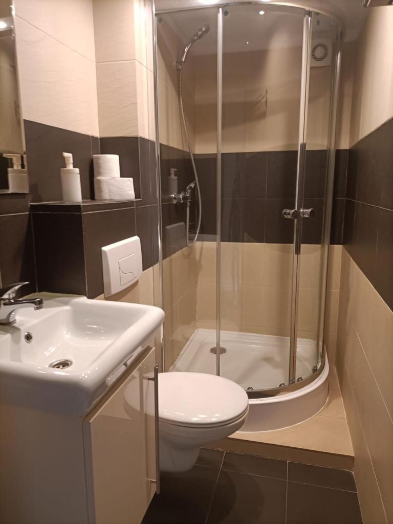 Economy Double Room - Photo 2