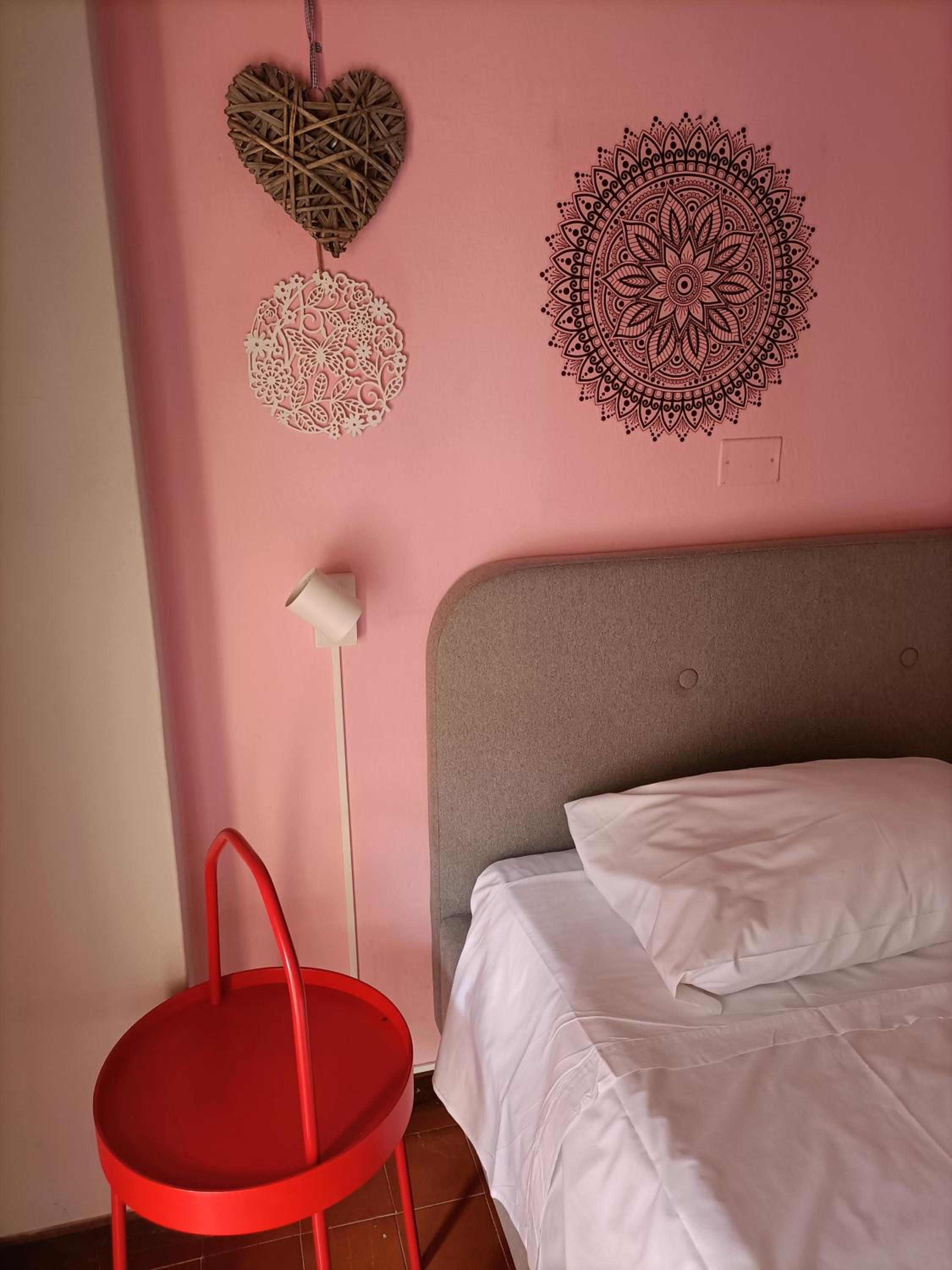 Double Room with Balcony - Photo 13