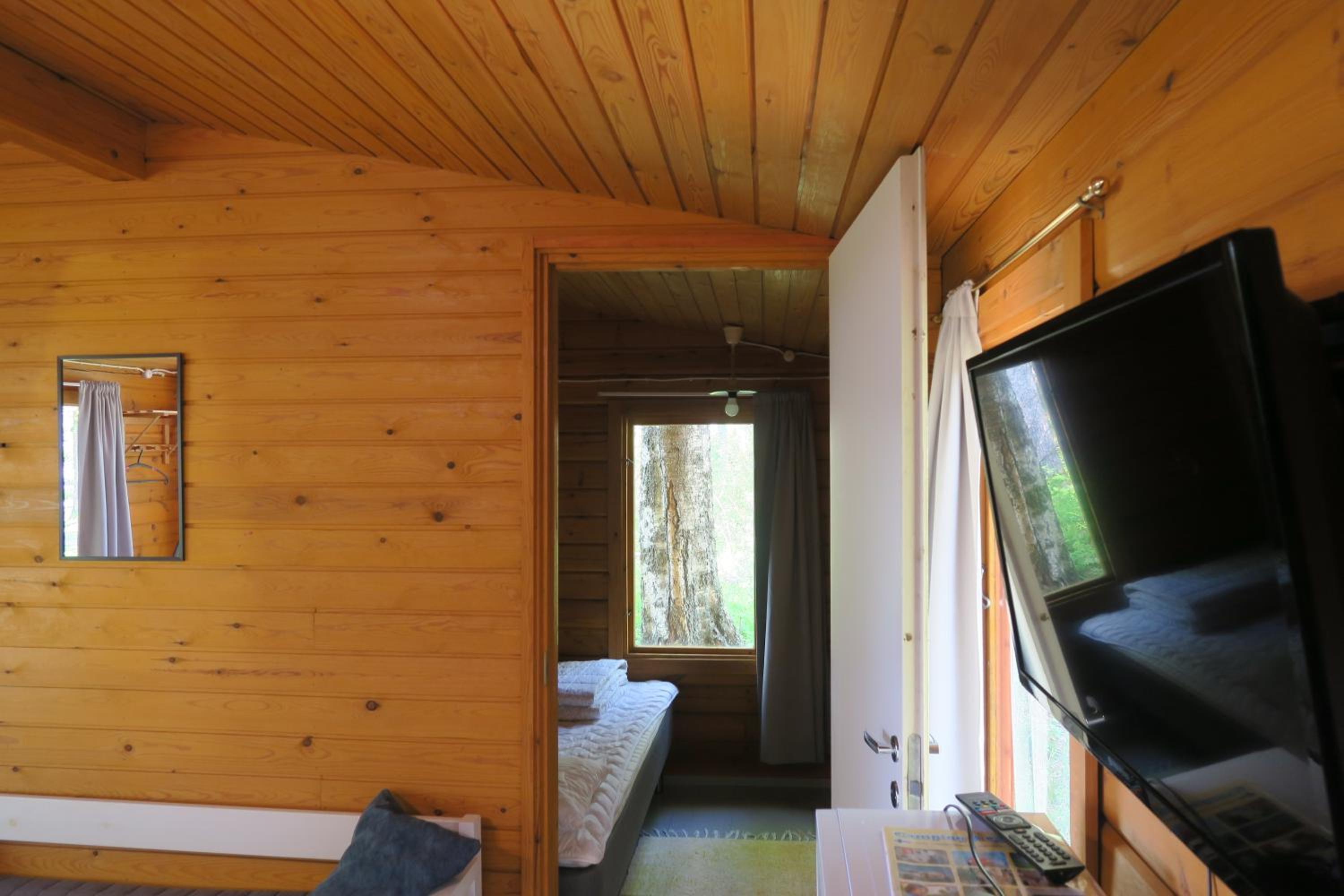 Two-Bedroom Chalet - Photo 3
