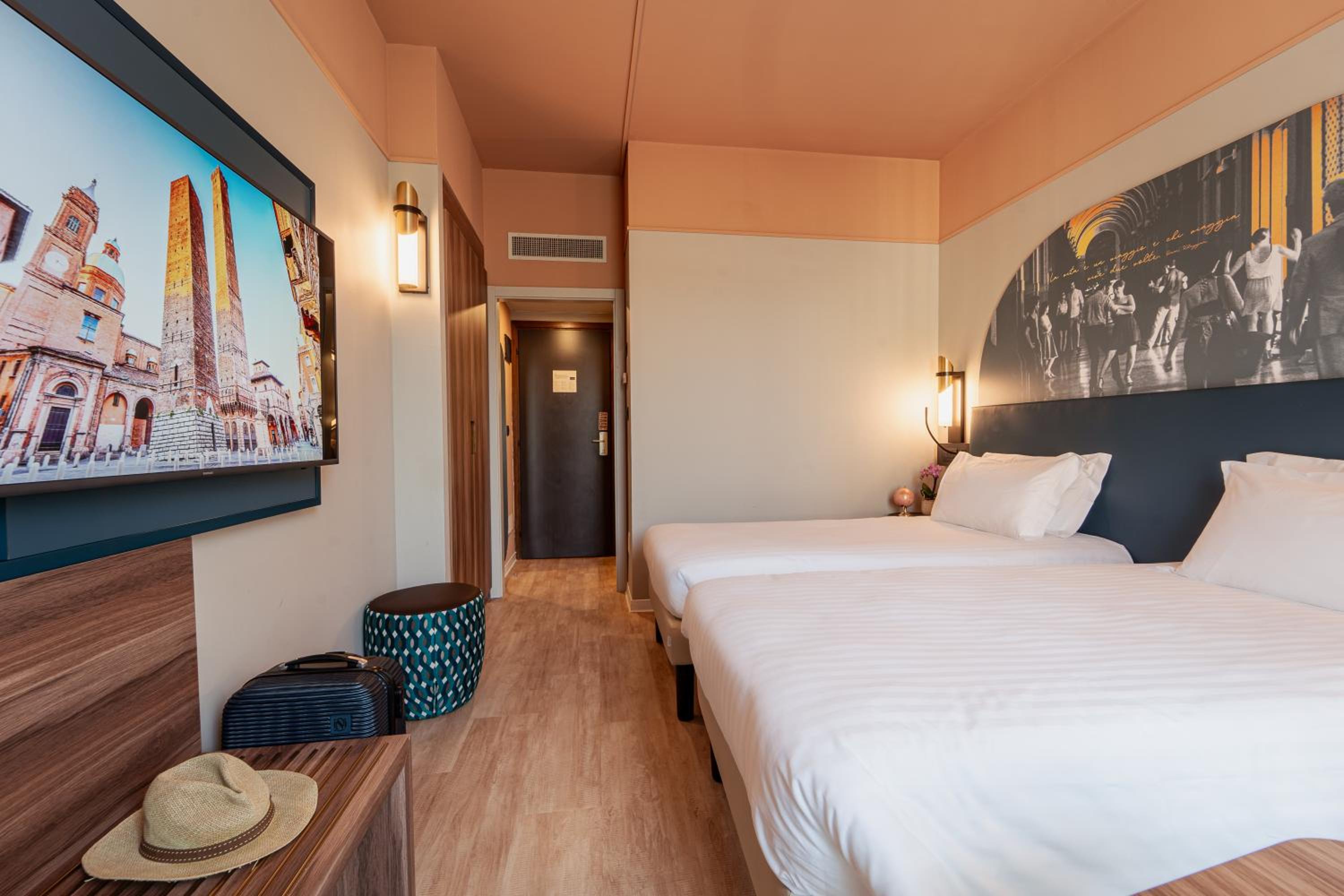Renovated Twin Superior Room - Photo 2