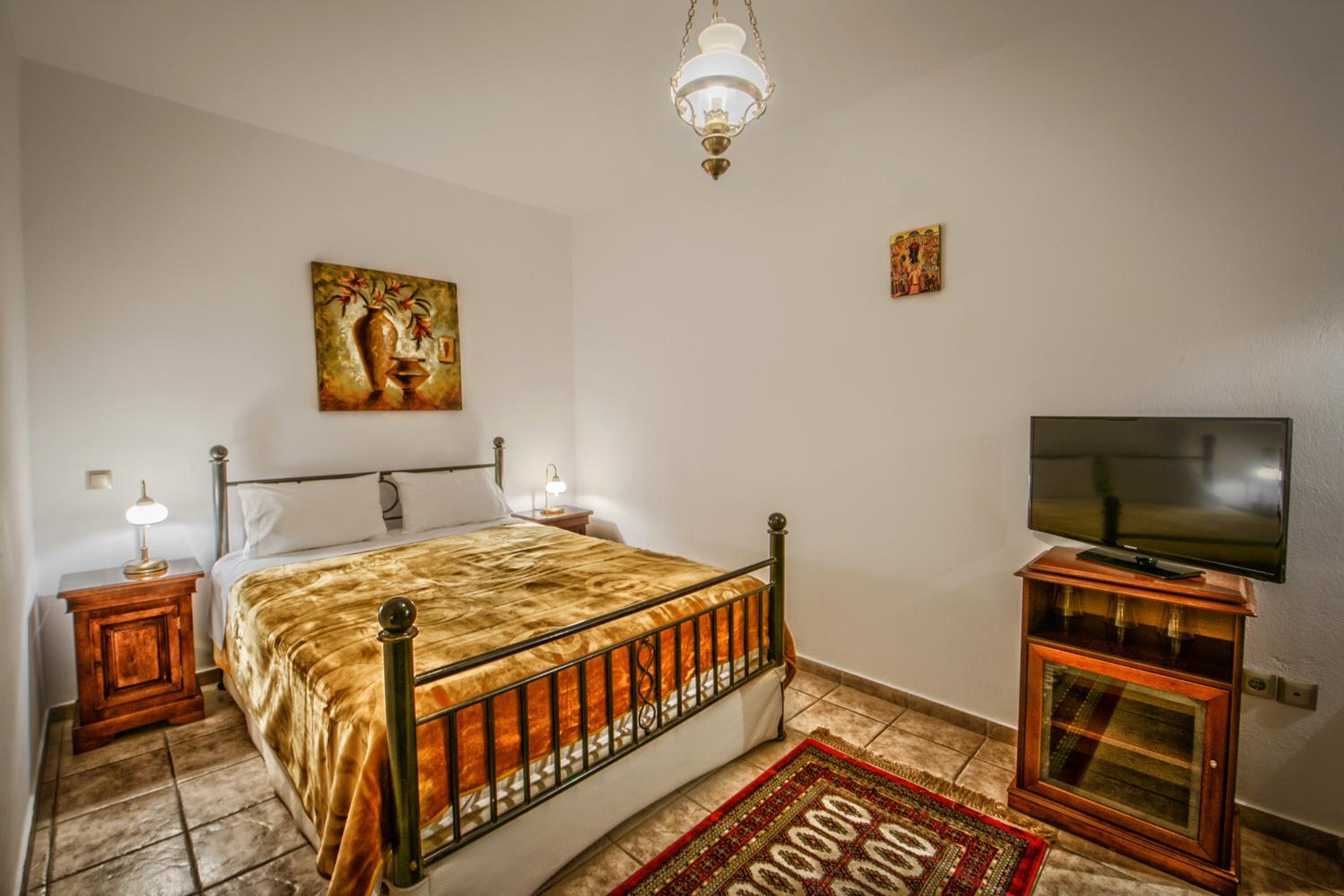 Two-Bedroom Apartment - Photo 8