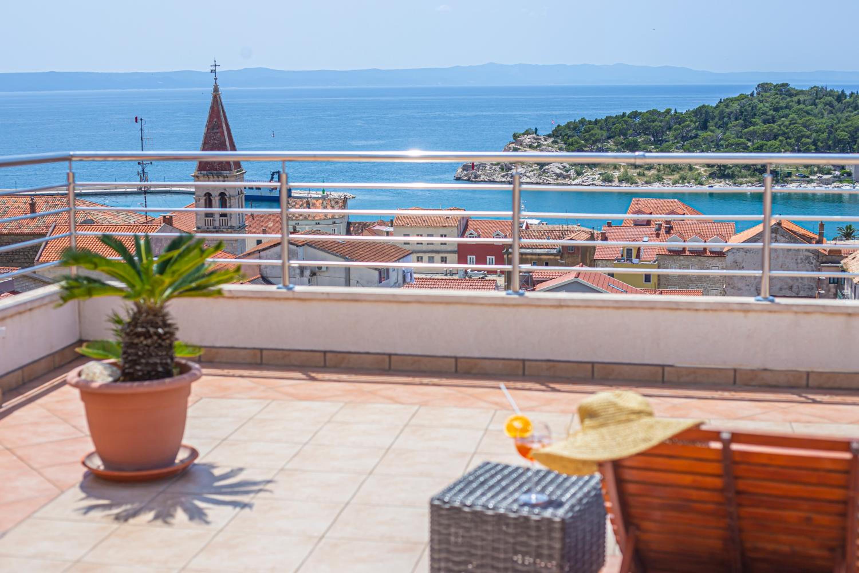 Two-Bedroom Apartment with Sea View