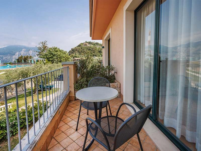 Double or Twin Room with Garden View - Photo 6