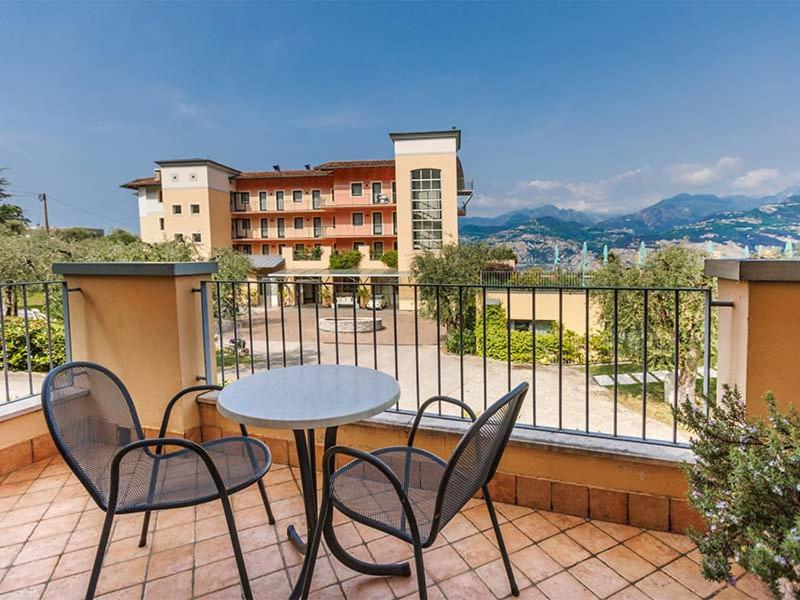 Double or Twin Room with Garden View - Photo 2