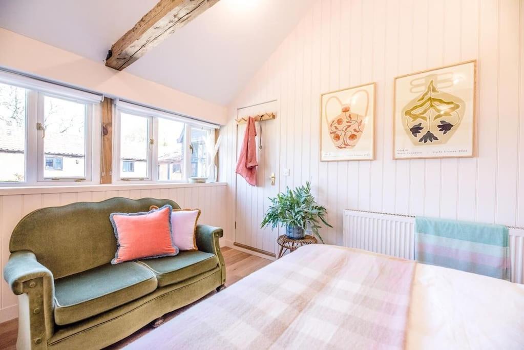 One-Bedroom House photo 1