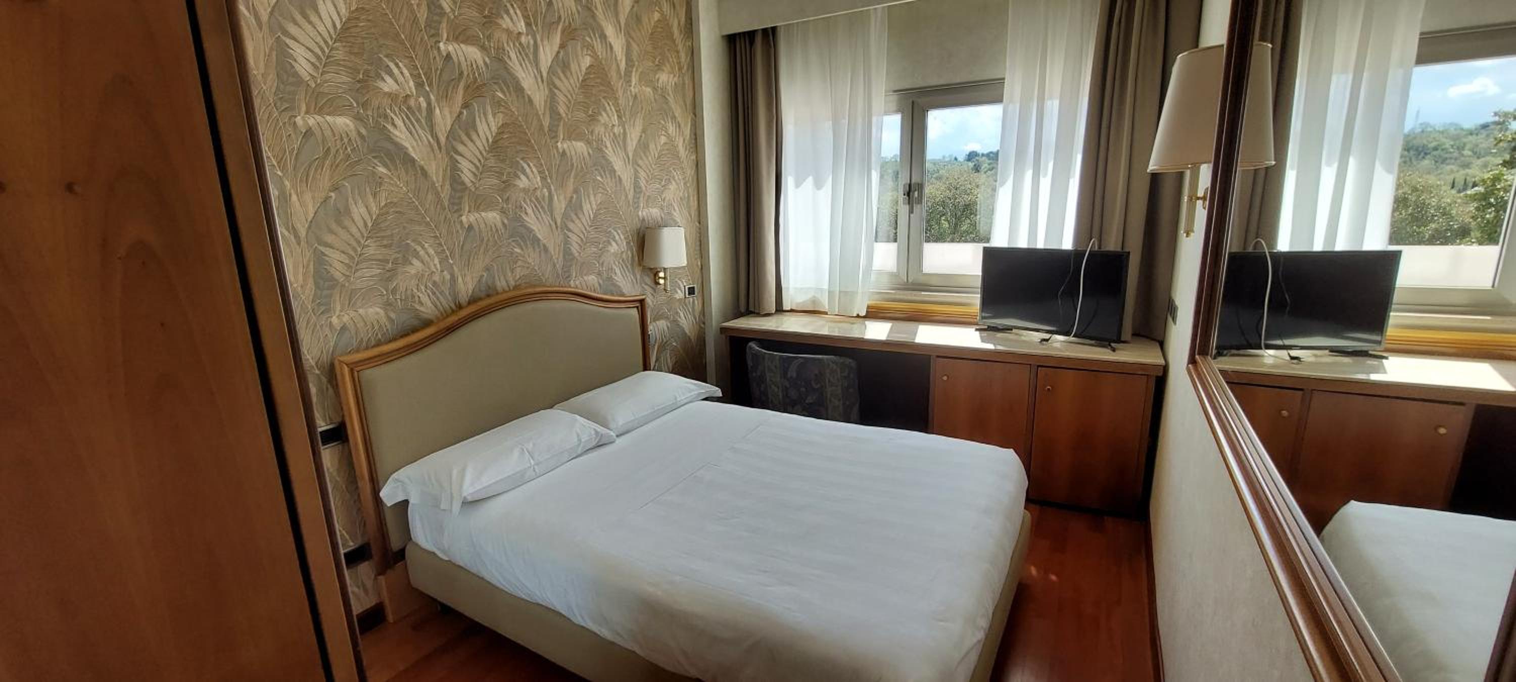 Executive Double Room - Photo 6