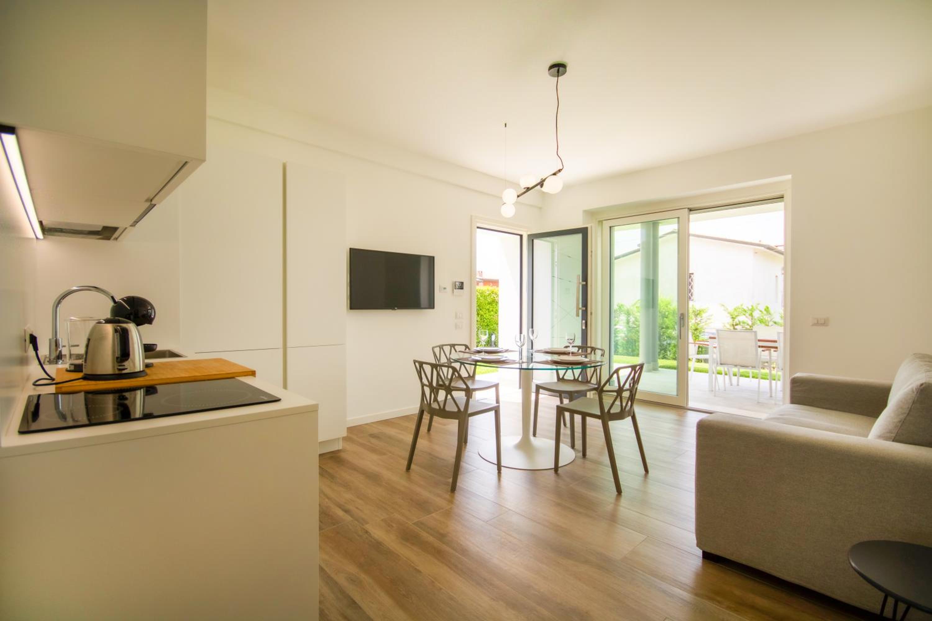 Two-Bedroom Apartment with Lake View