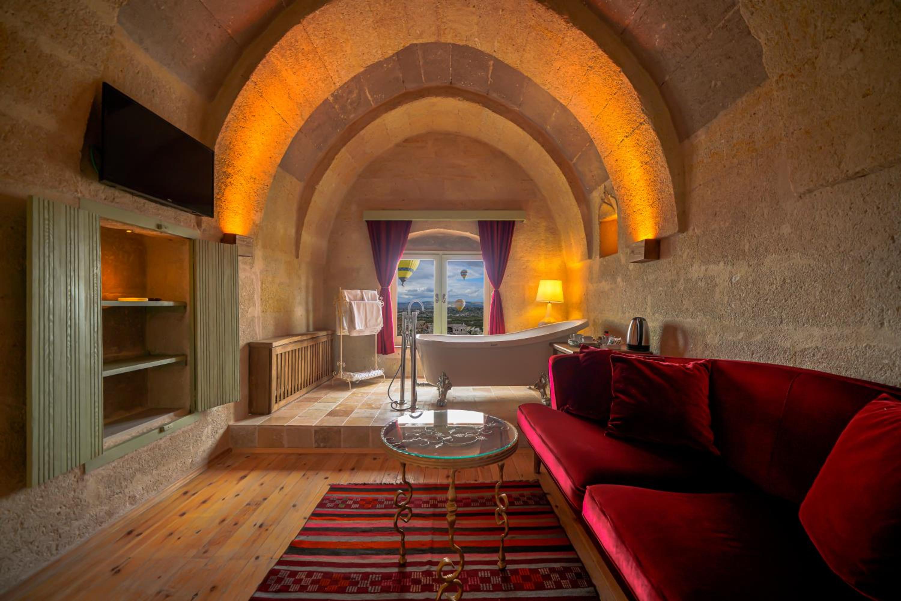 Caftan Cave Suite photo 1