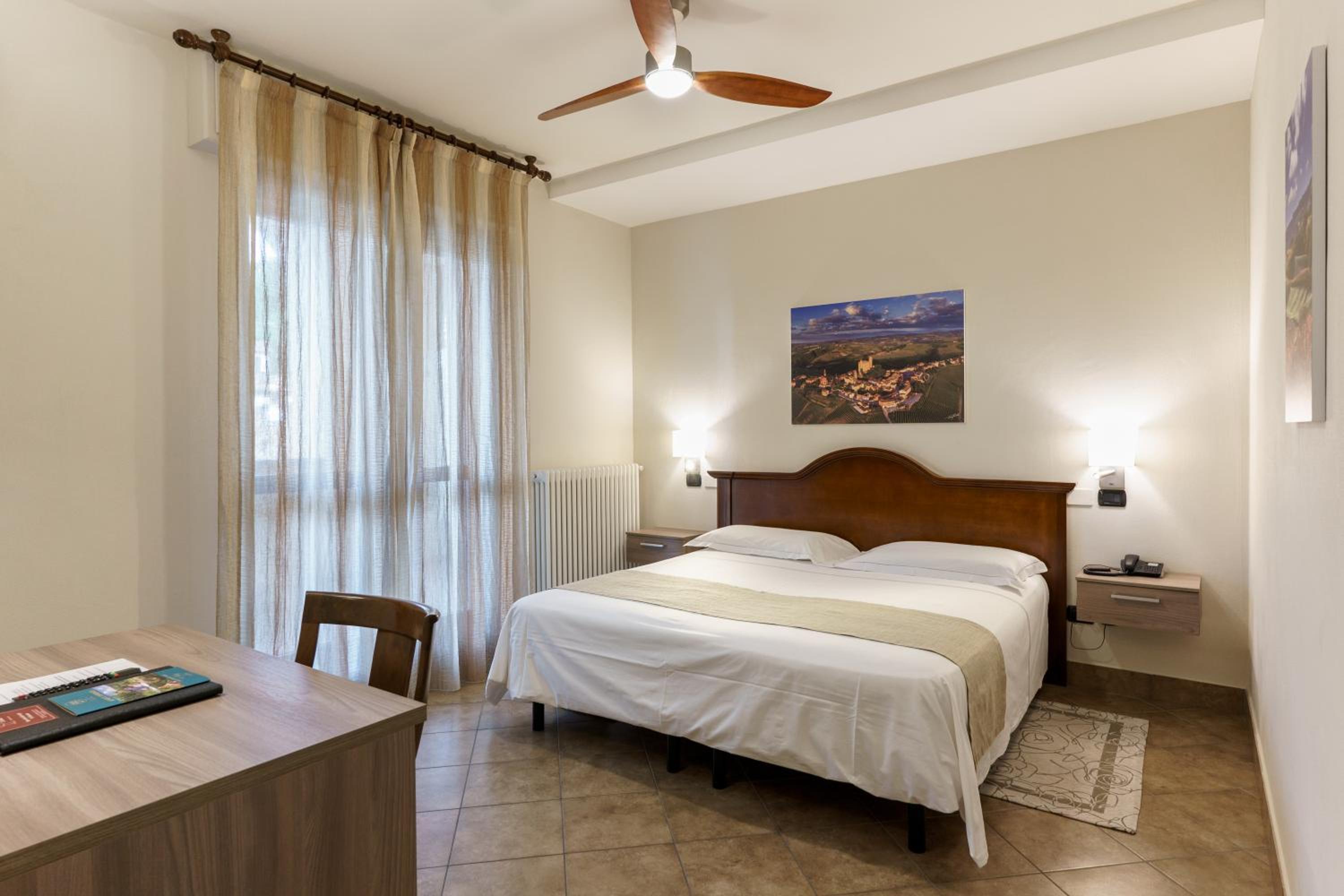 Standard Double Room - Photo 4