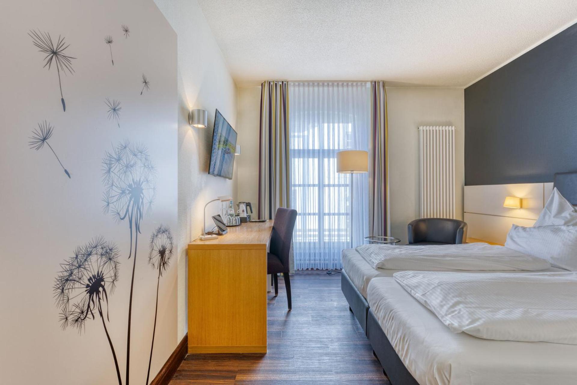 Double Room - Photo 8