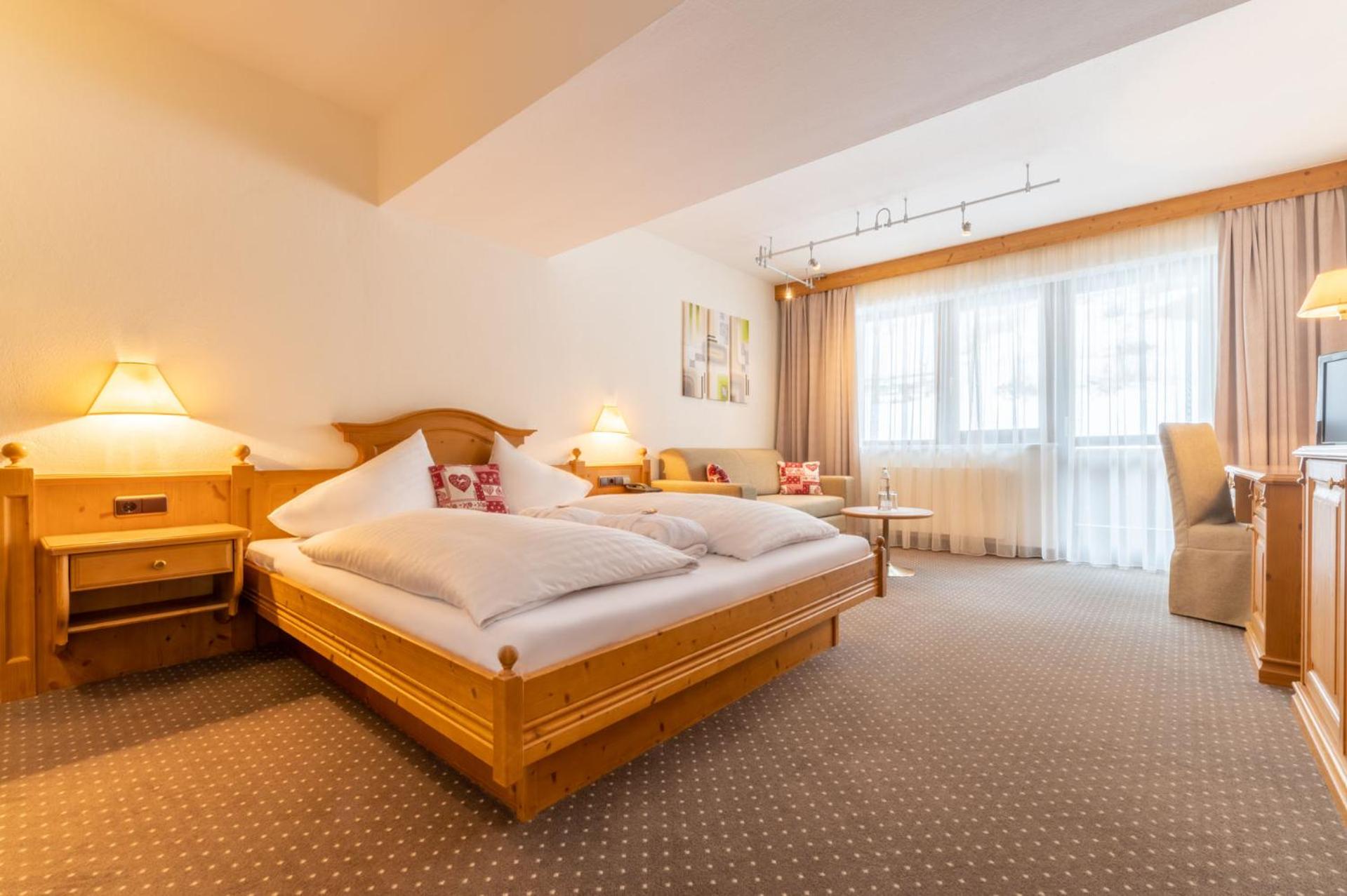 Komfort Double Room with Balcony - Photo 4