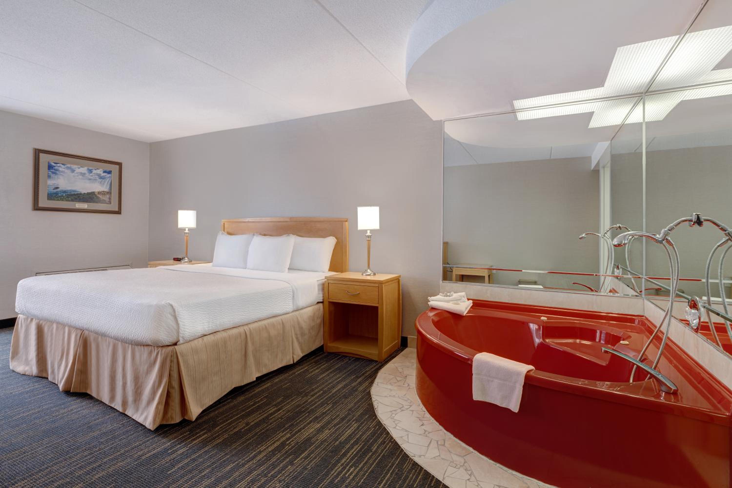 King Room with Hot Tub - Non-Smoking