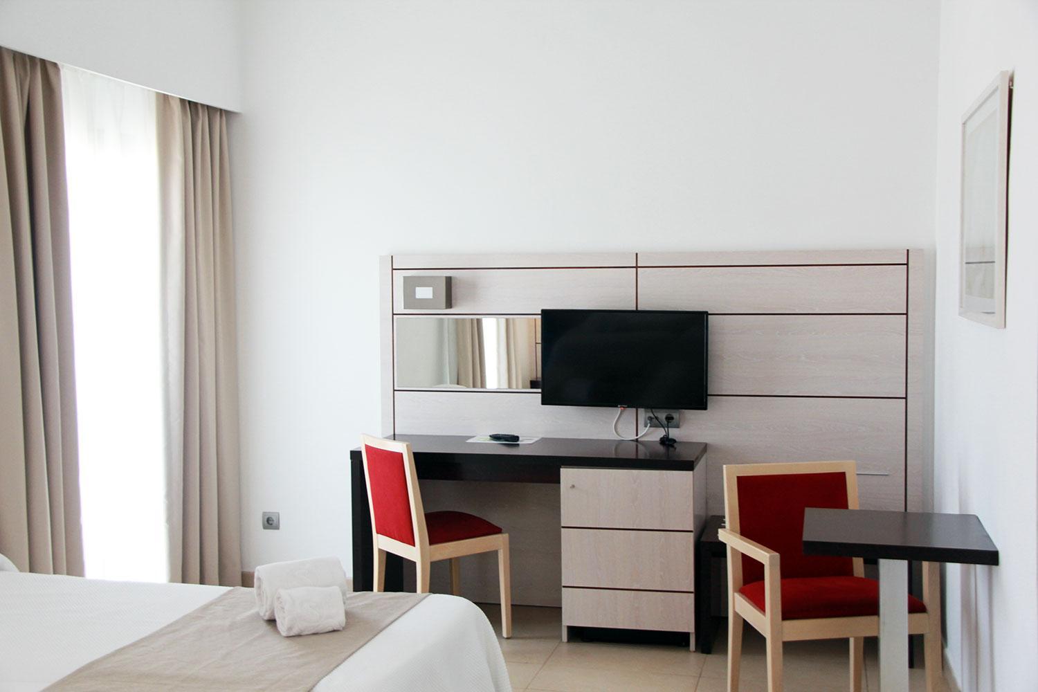 Standard Quadruple Room - Photo 7