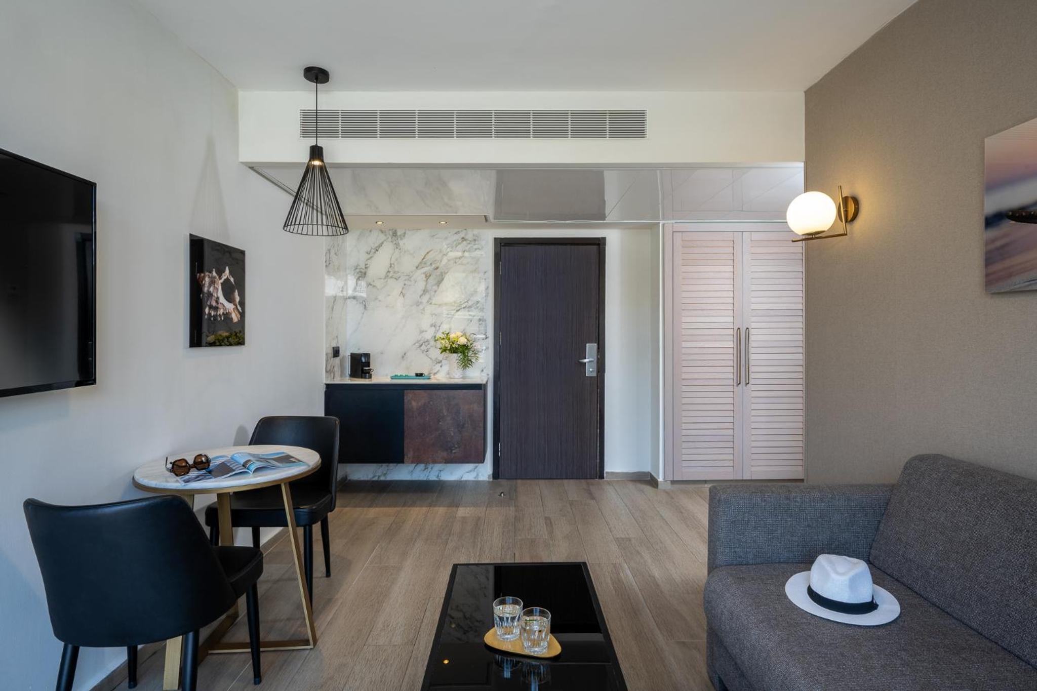 Junior Suite With Garden View