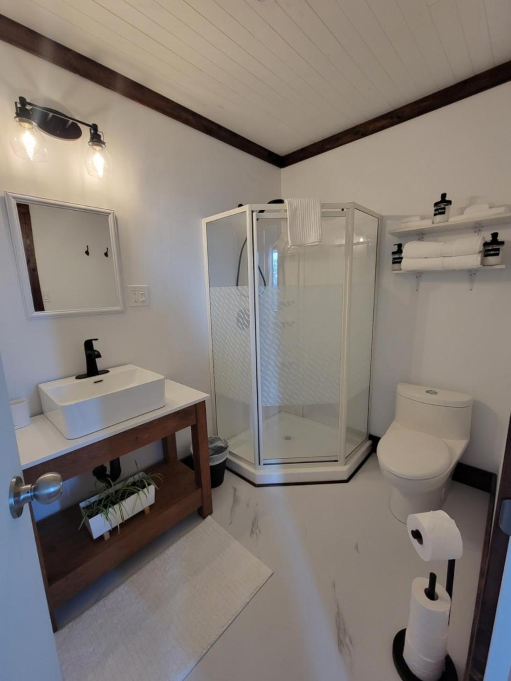 Queen Suite photo 2