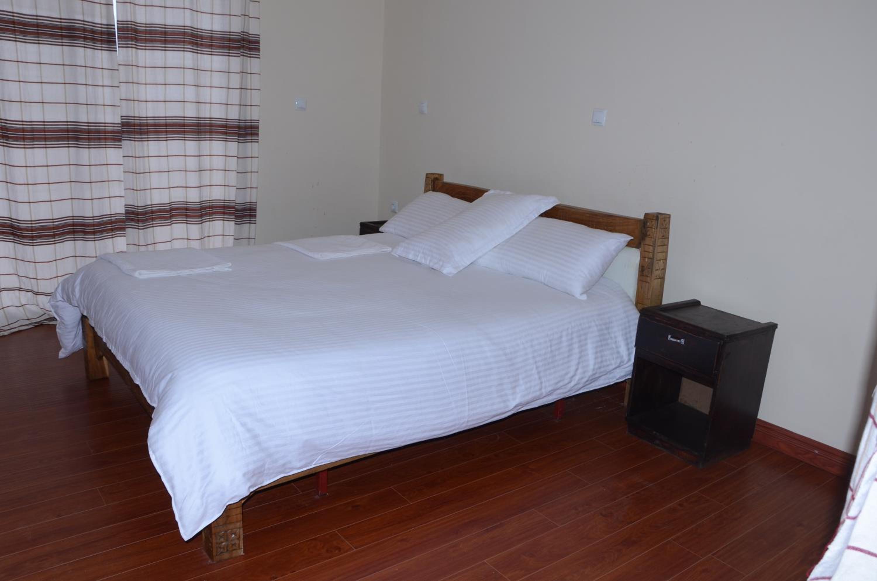 Single Room photo 2