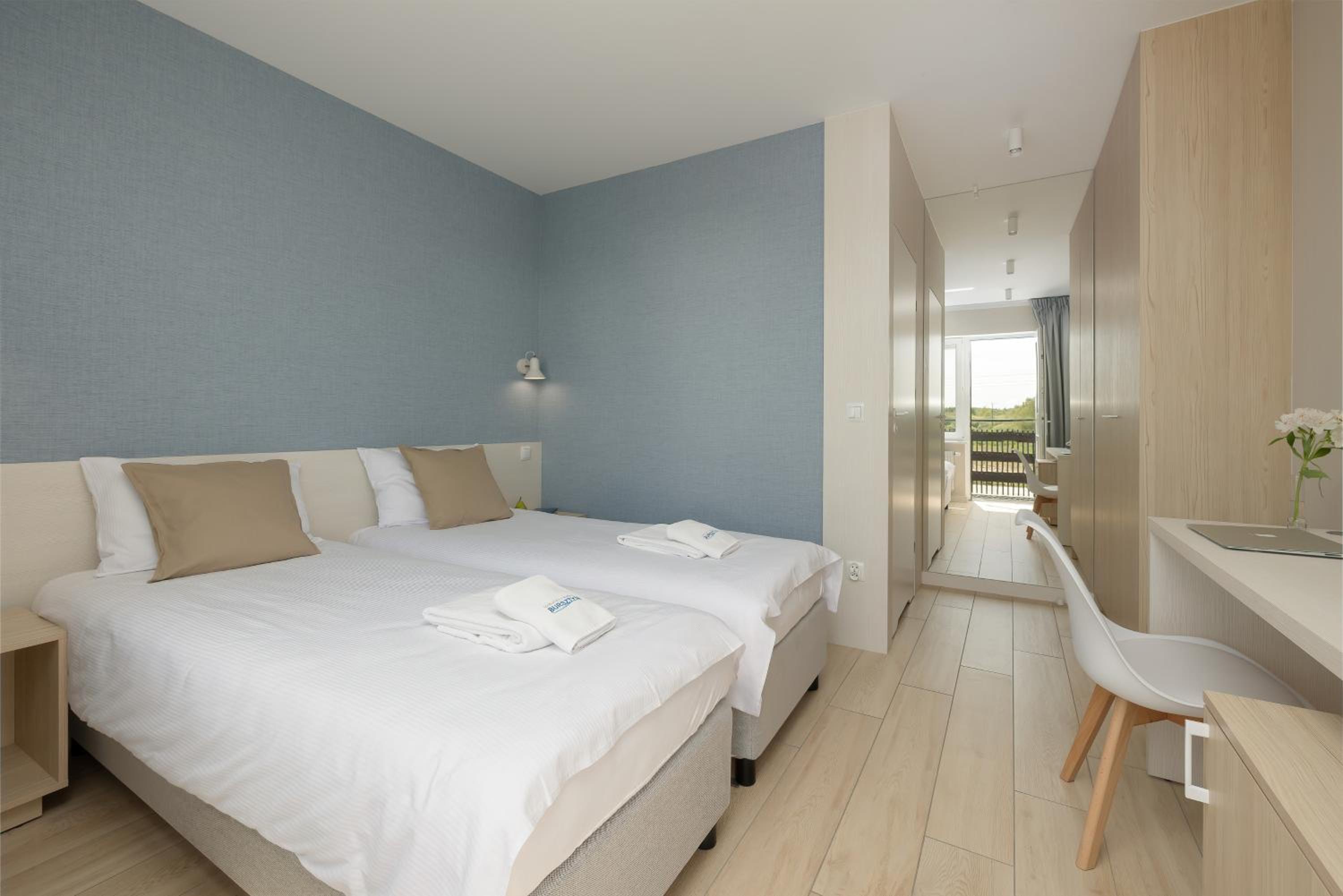 Double or Twin Room with Bathroom - Photo 1