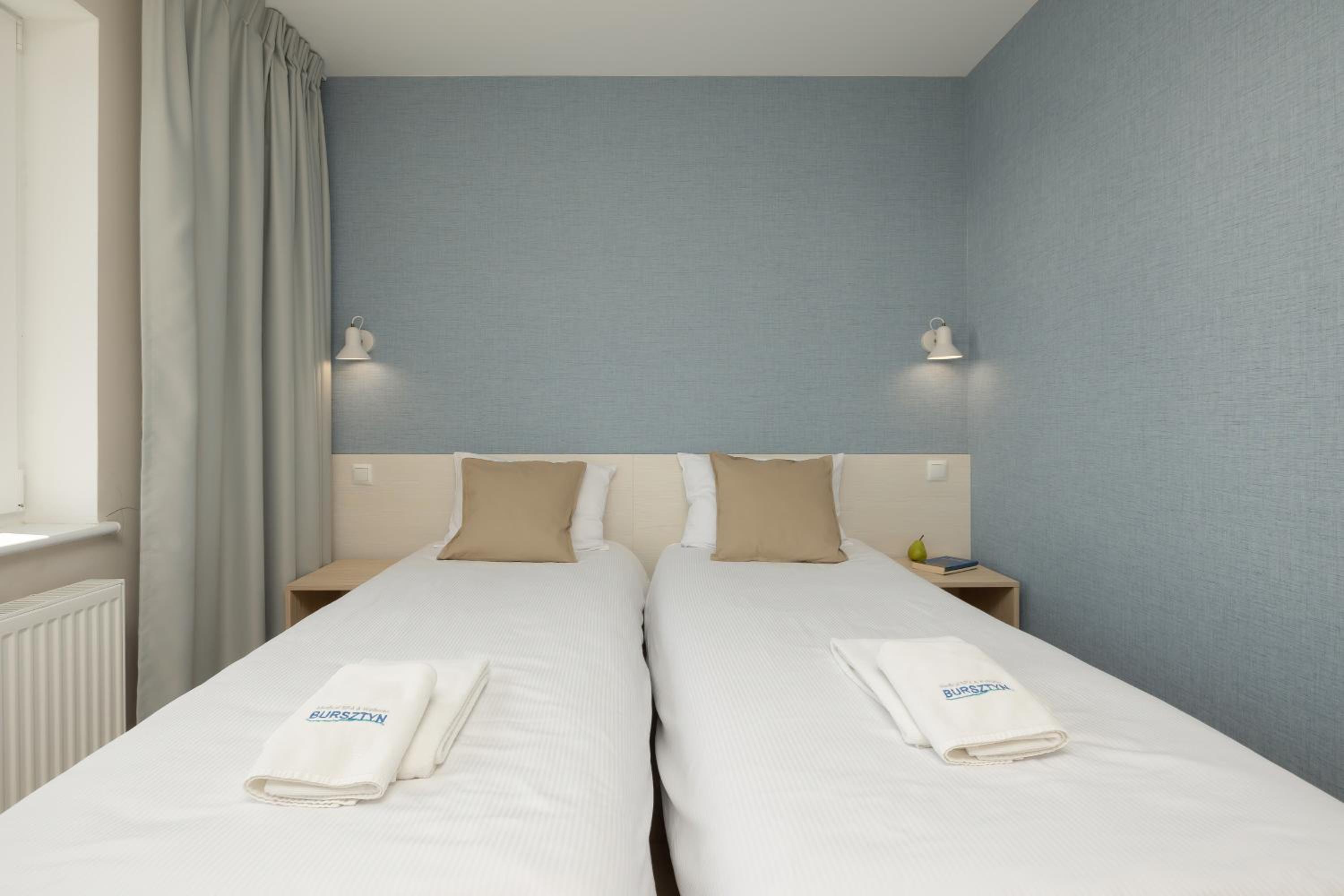 Double or Twin Room with Bathroom - Photo 4