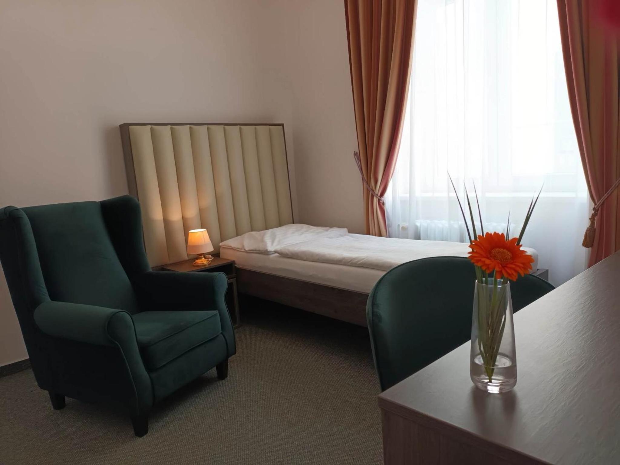 Single Room photo 2