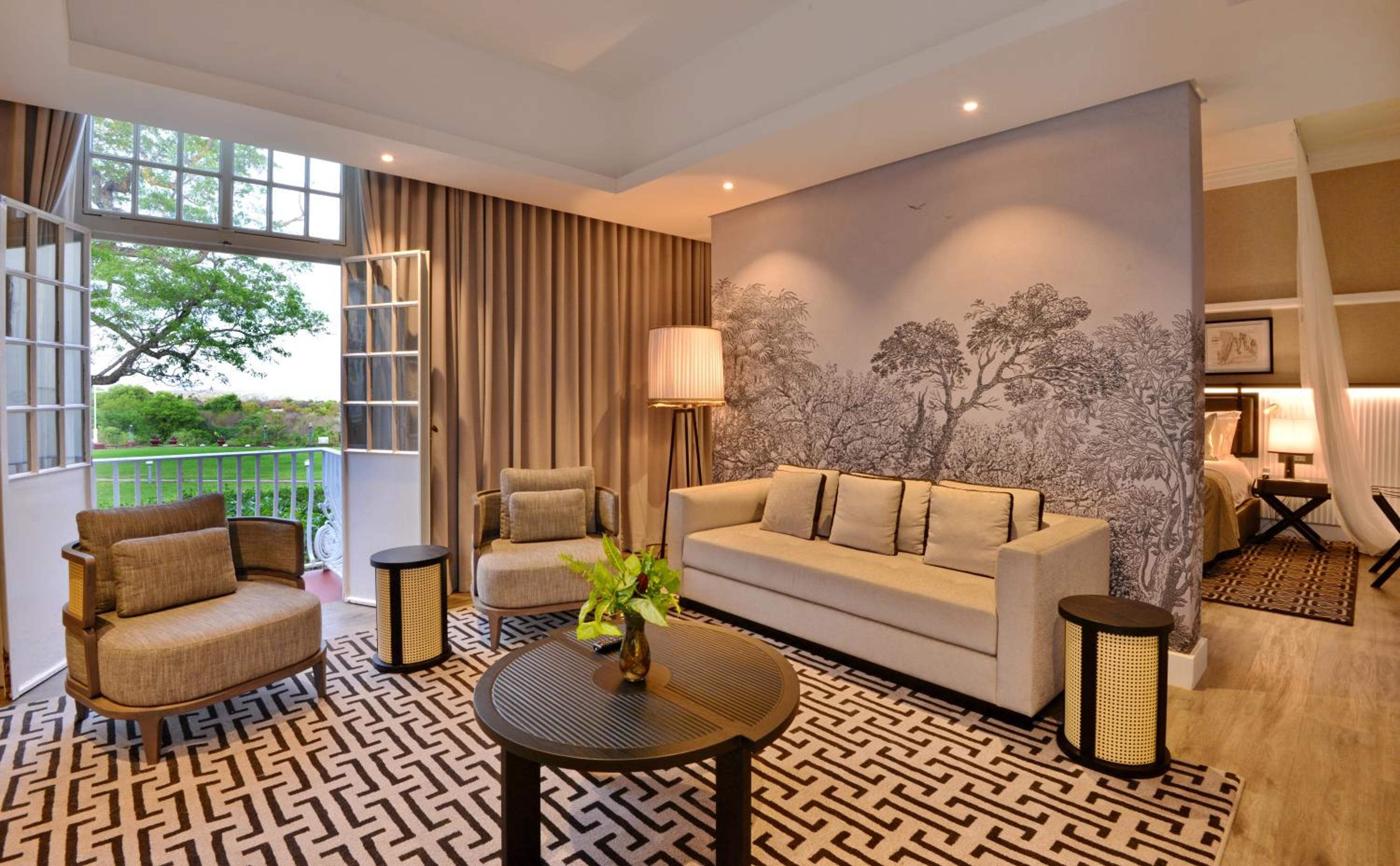 Deluxe Suite photo 3
