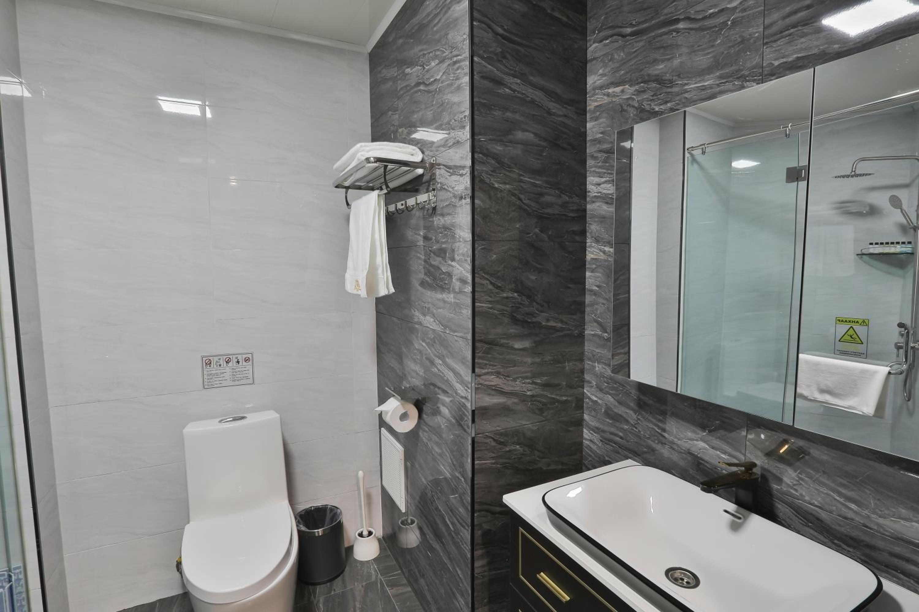Standard Double Room - Photo 5