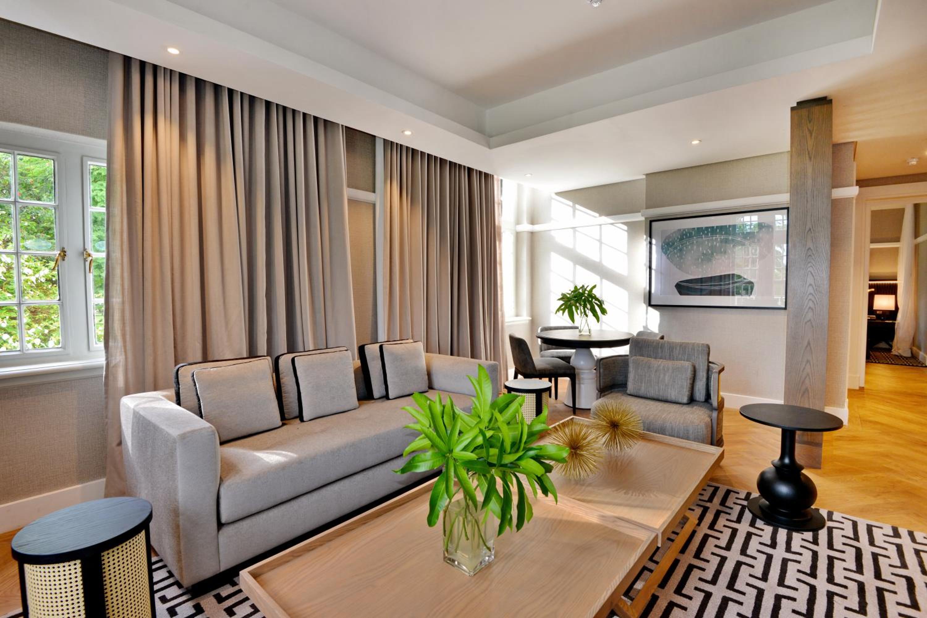 Executive Suite photo 2