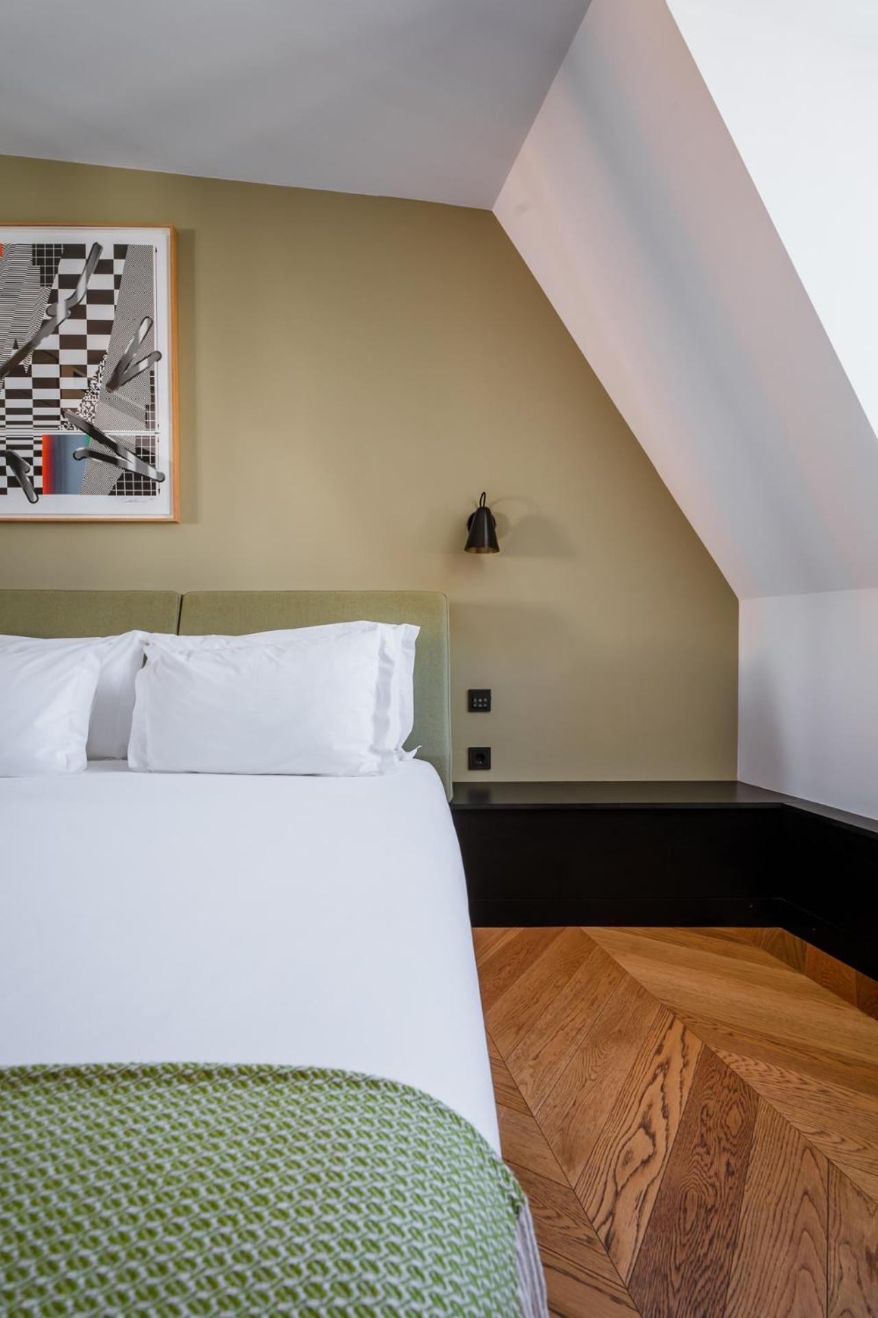 Small Double Room - Photo 6