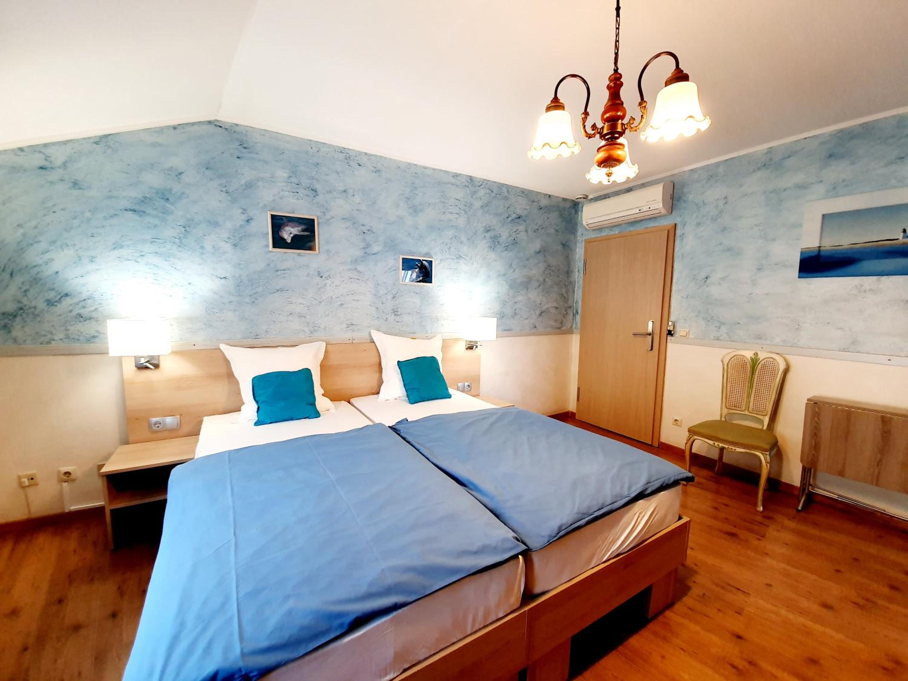 Double or Twin Room - Photo 15