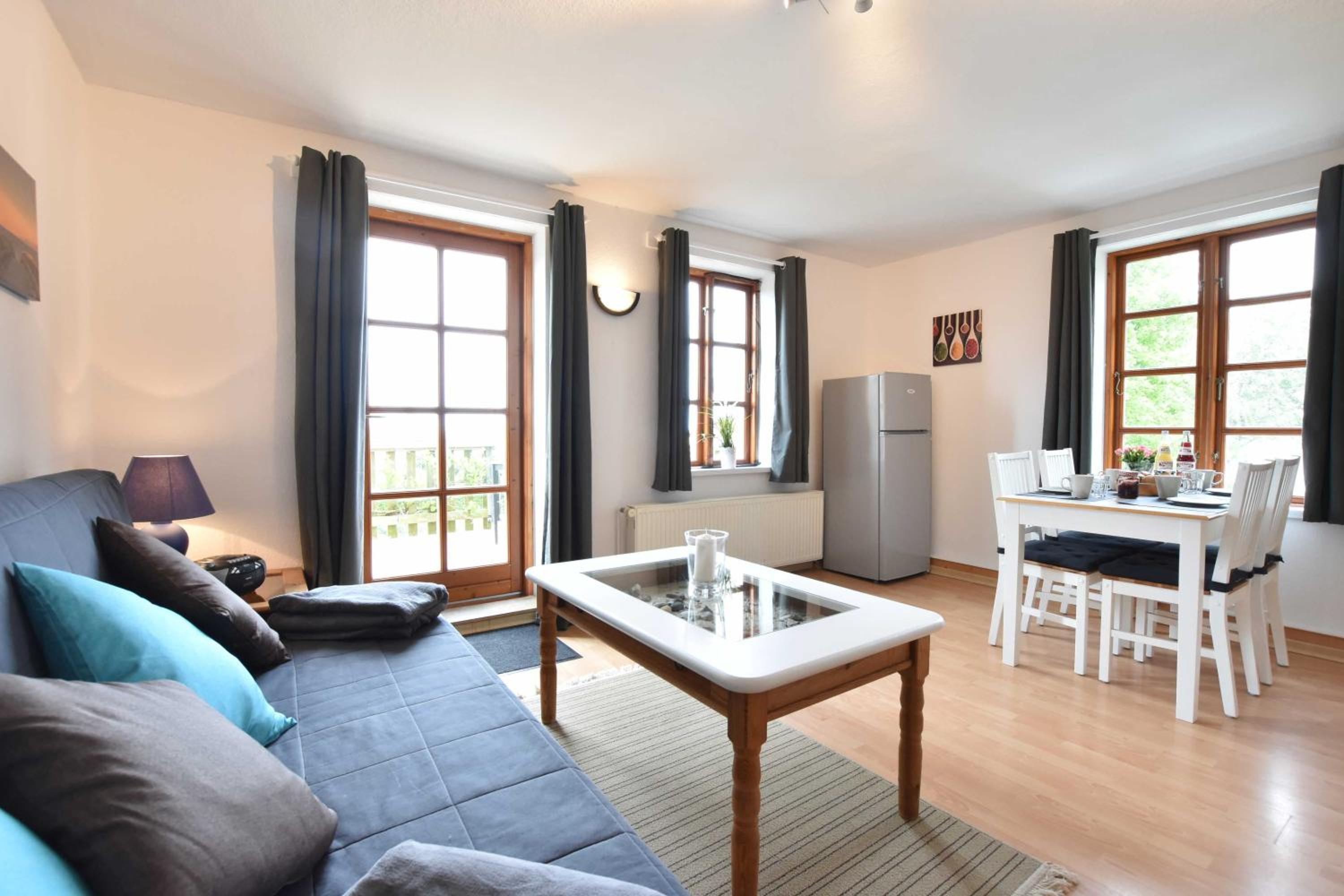 One-Bedroom Apartment with Balcony photo 1