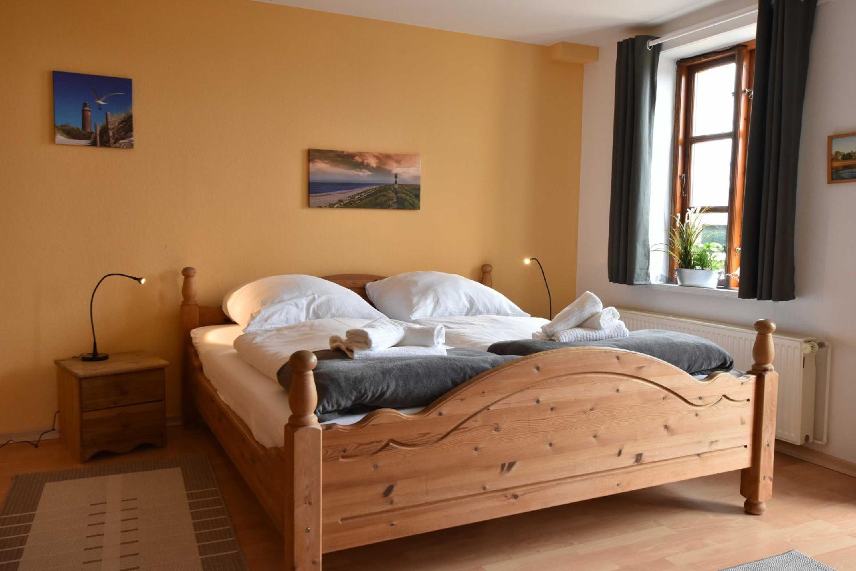 One-Bedroom Apartment with Balcony photo 2