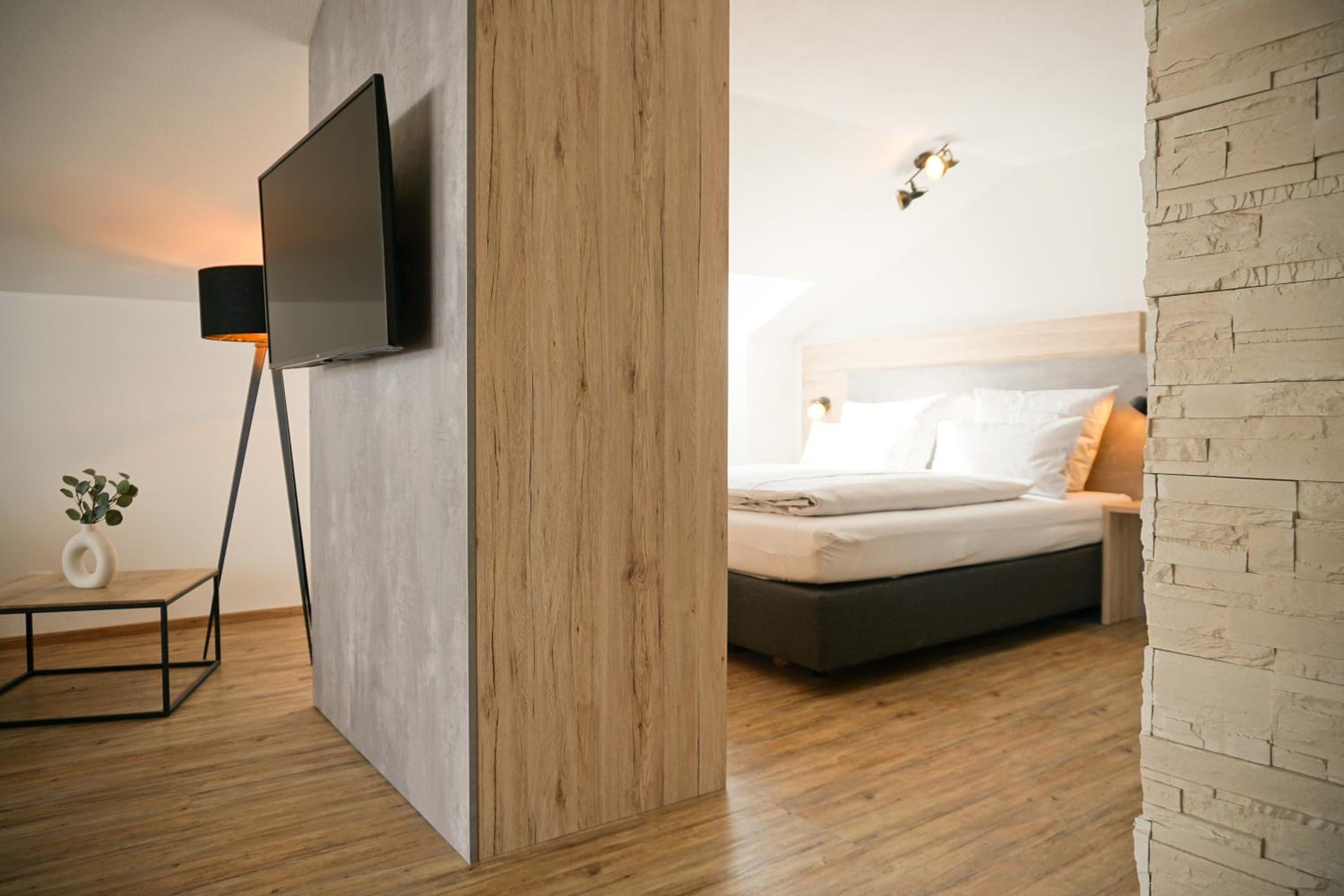 Apartment with Mountain View