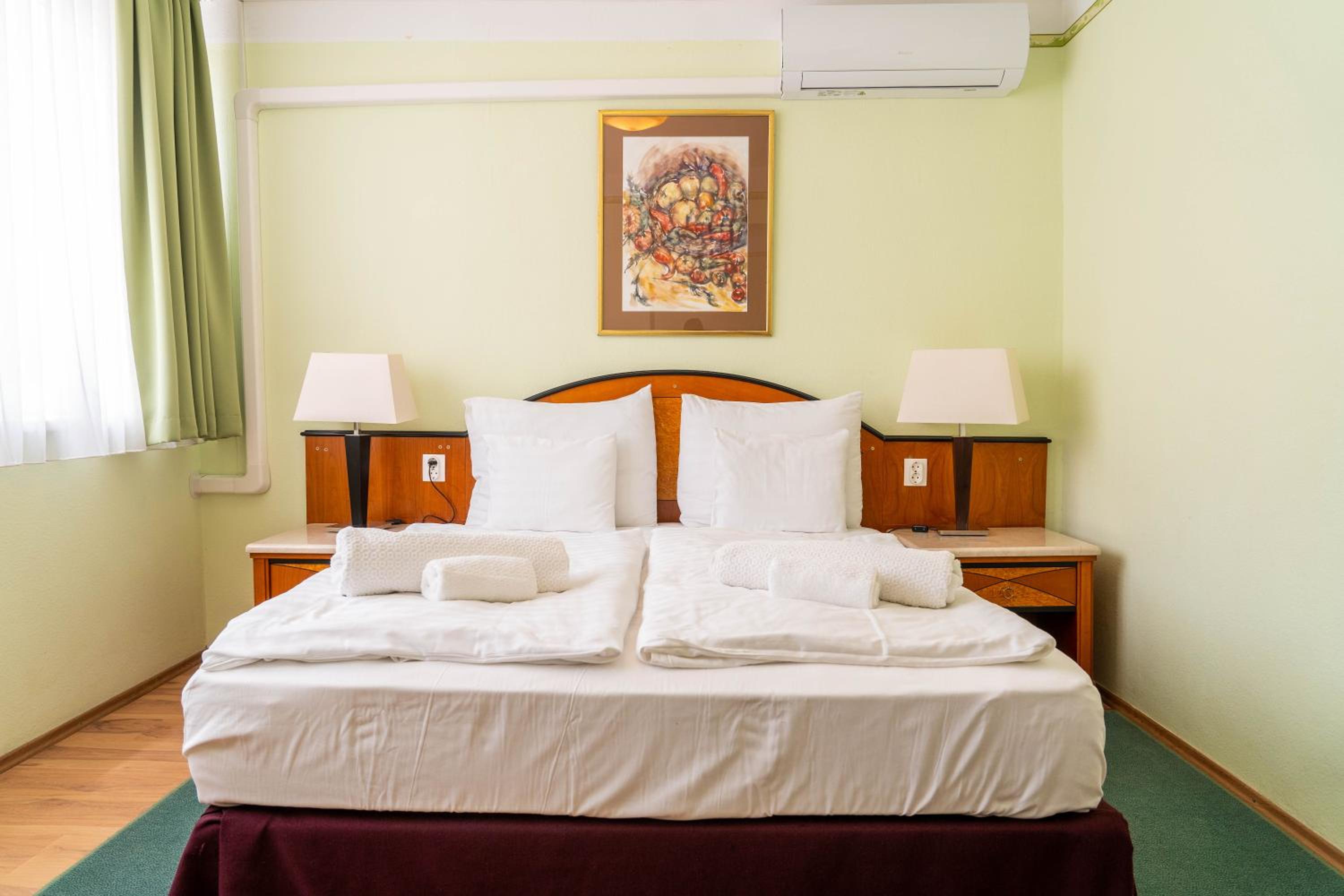 Standard Double Room - Photo 1