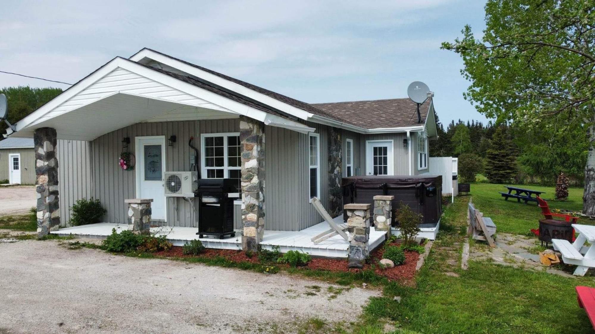 Two-Bedroom House photo 2