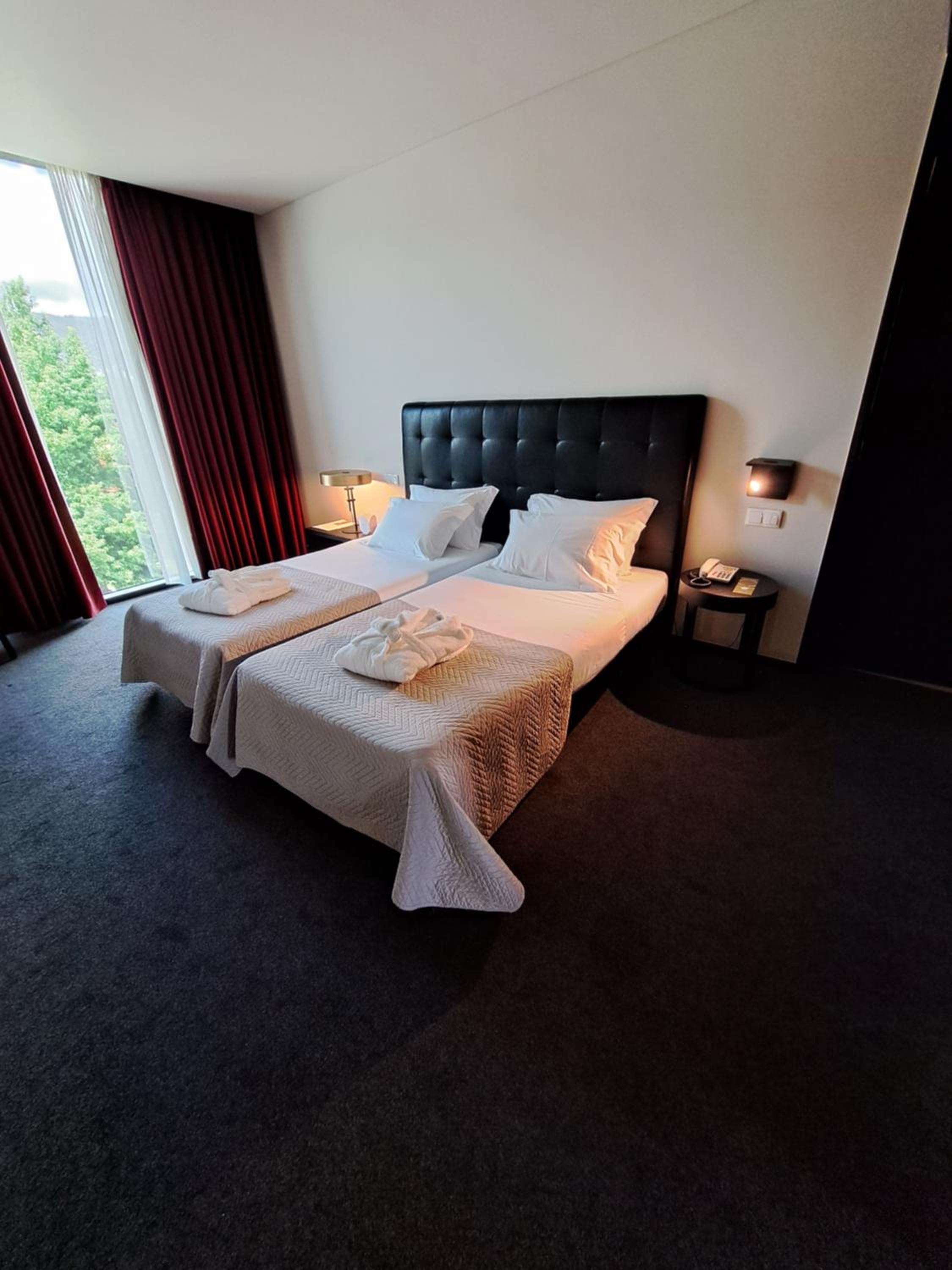 Standard Twin Room - Photo 1