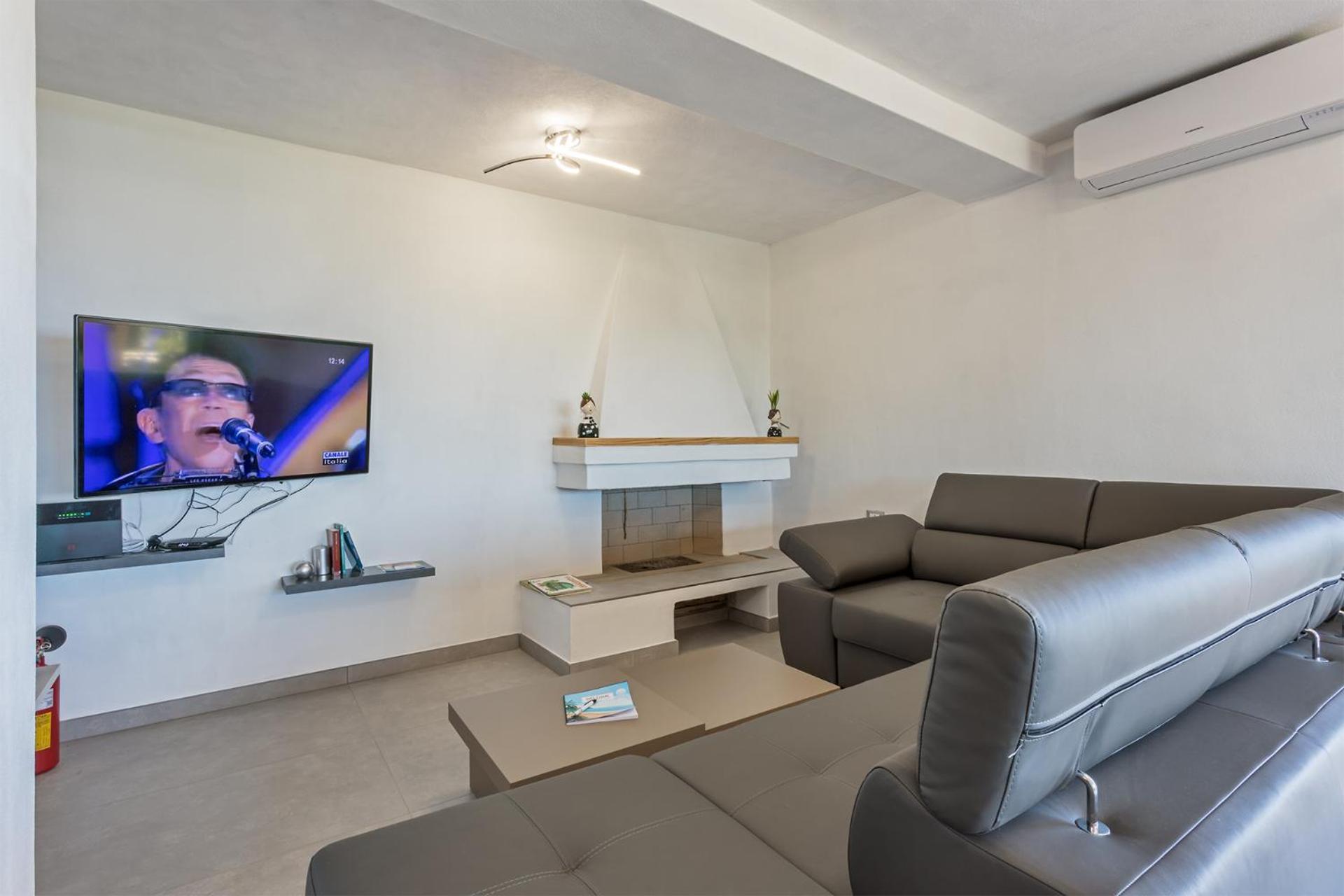 Villa photo 1