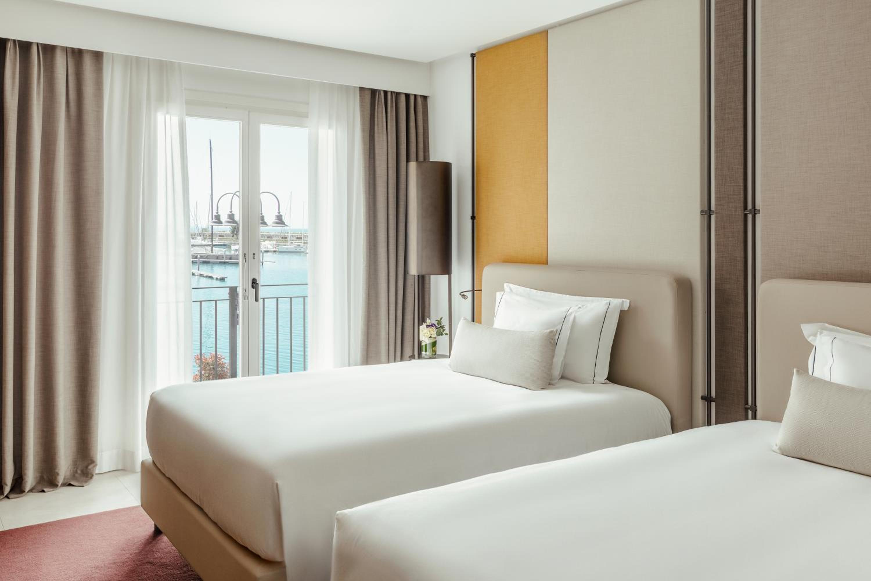 Premium Room With Marina View Free Parking Promo With Breakfast, photo 6