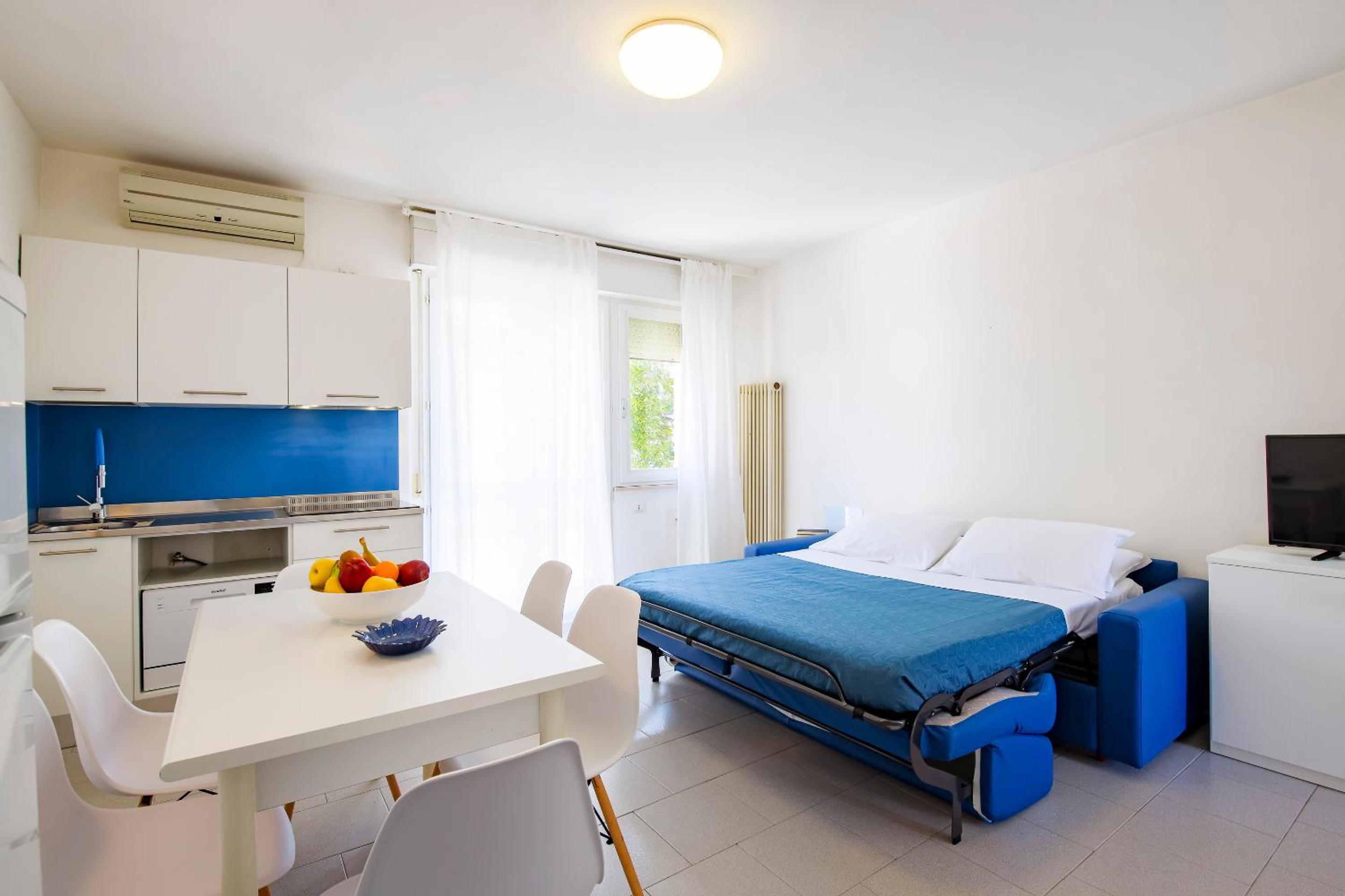 Apartment with Terrace photo 3
