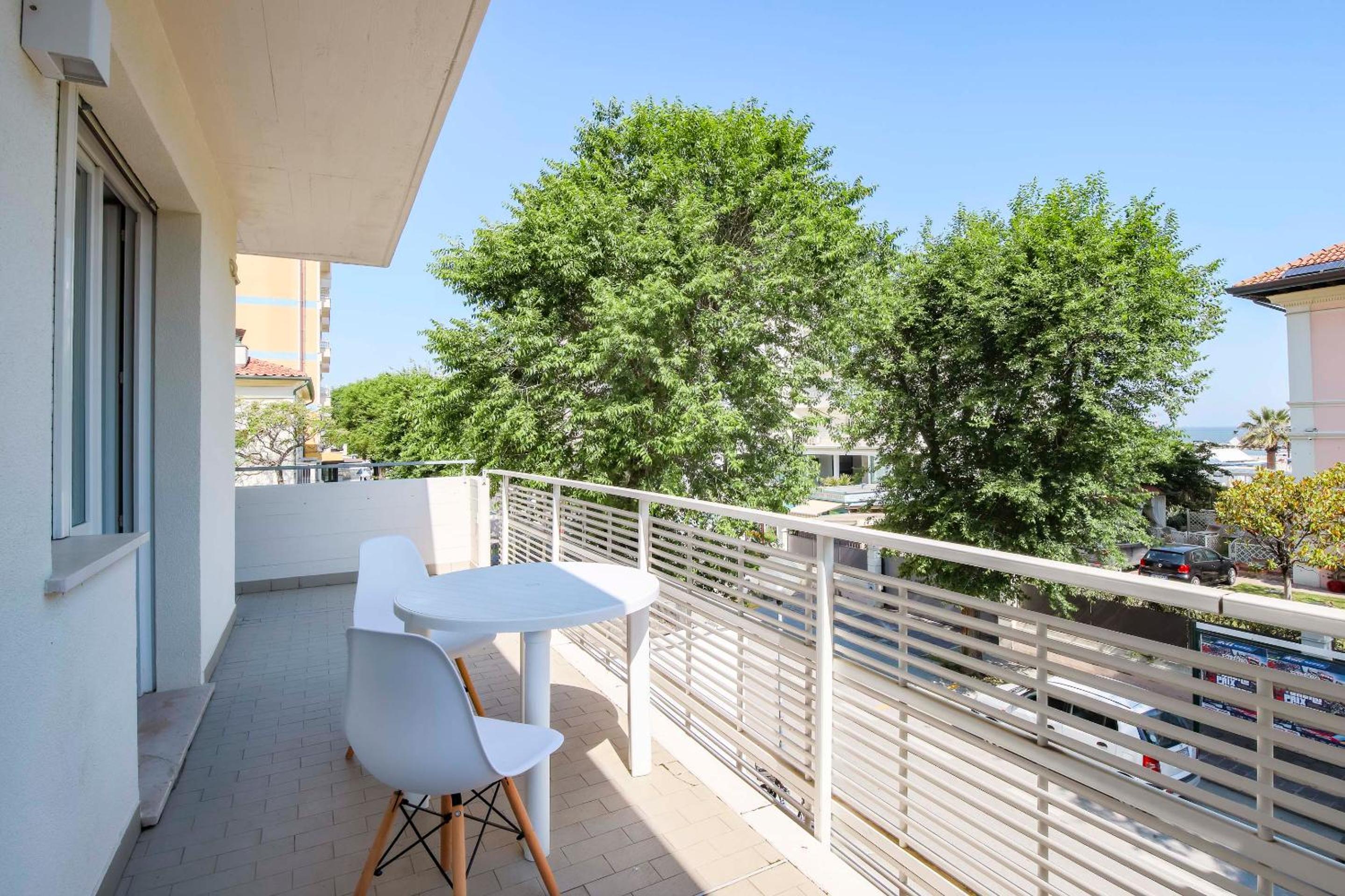 Apartment with Terrace photo 2