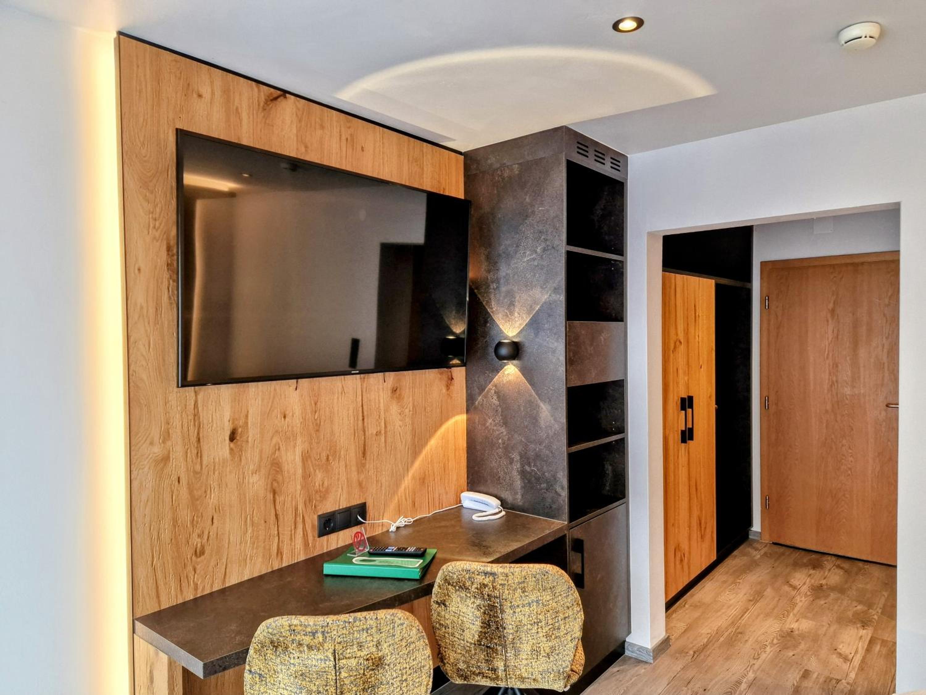 Deluxe Double Room - Photo 4