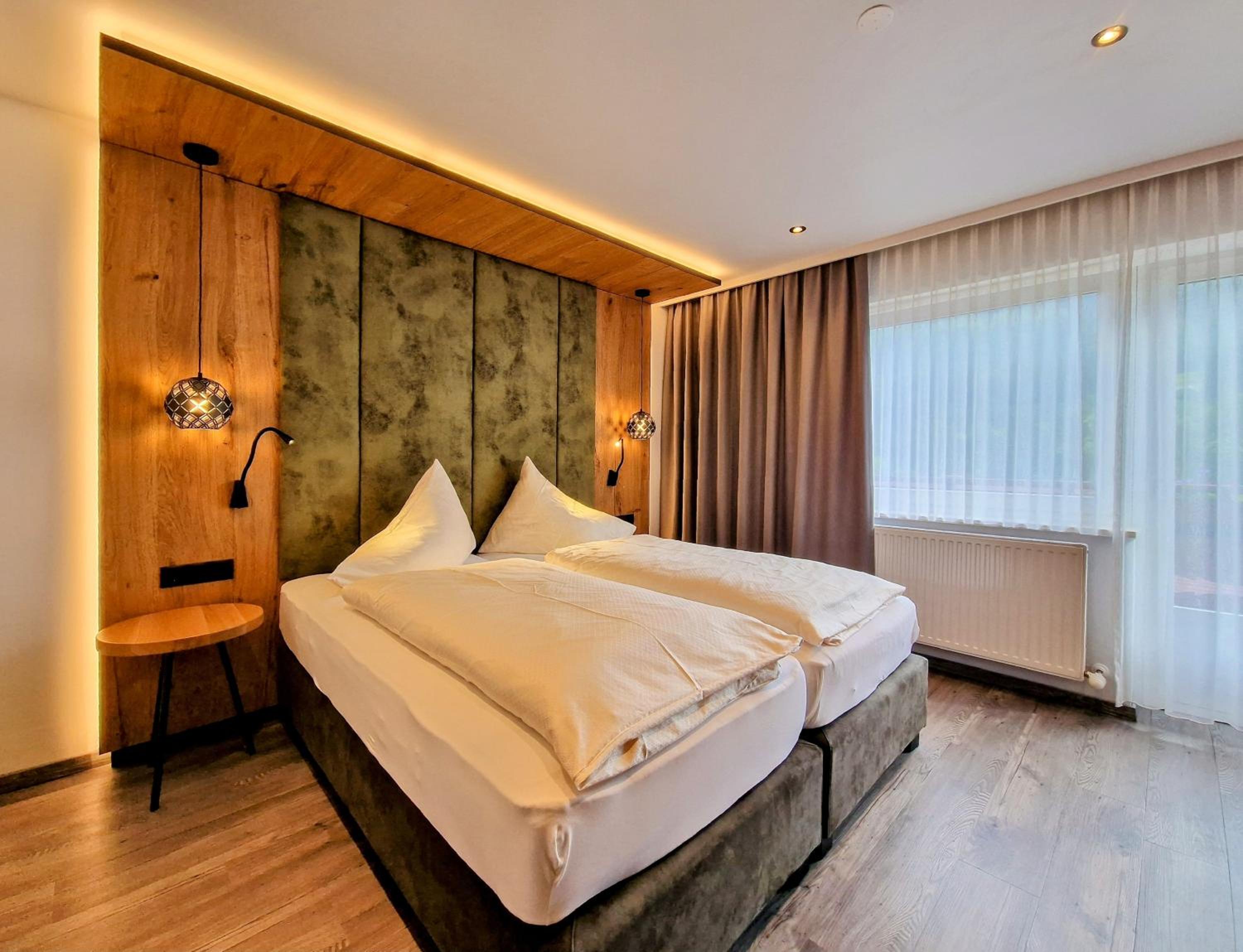 Deluxe Double Room - Photo 1