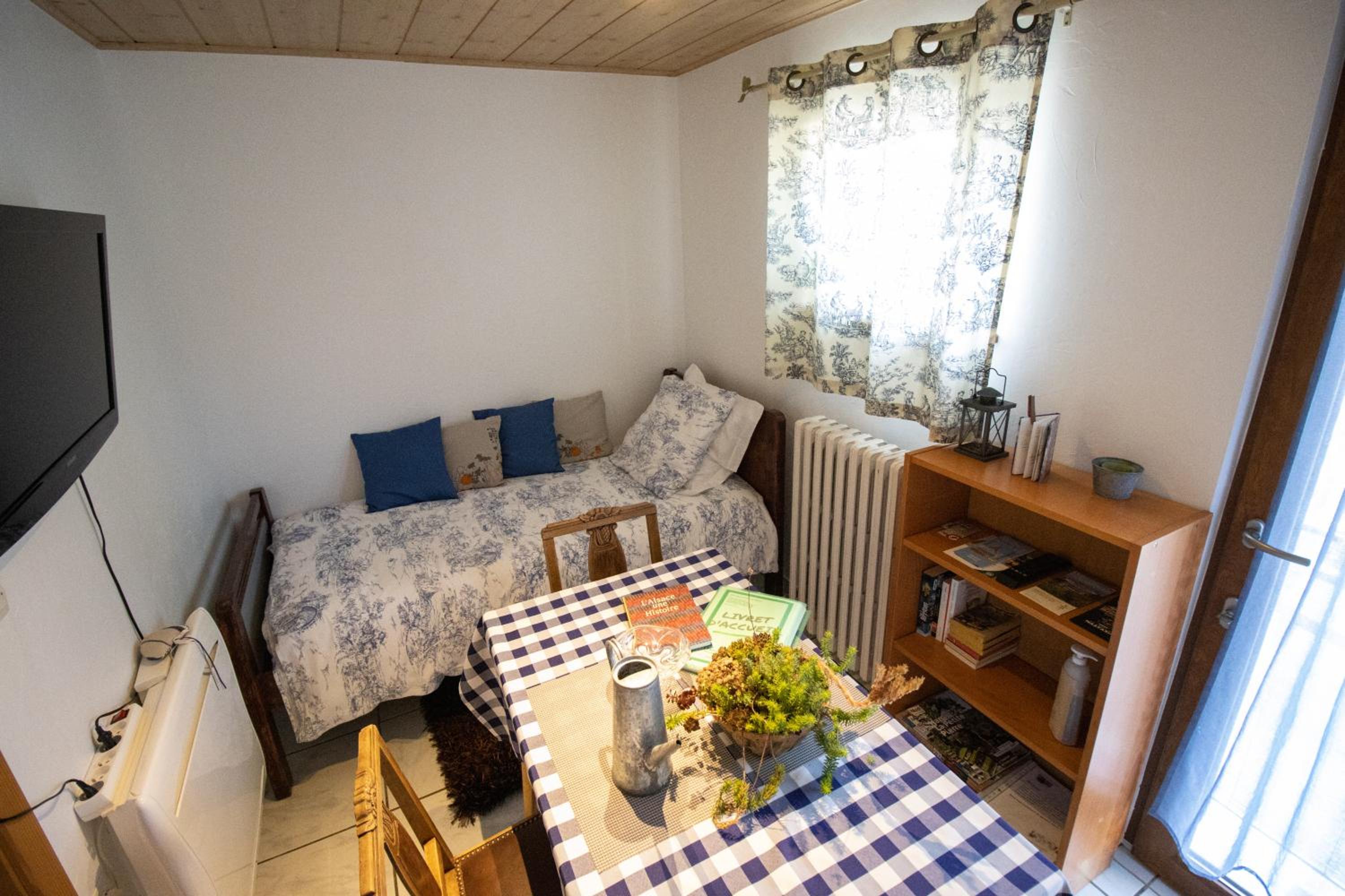 Double or Twin Room photo 3
